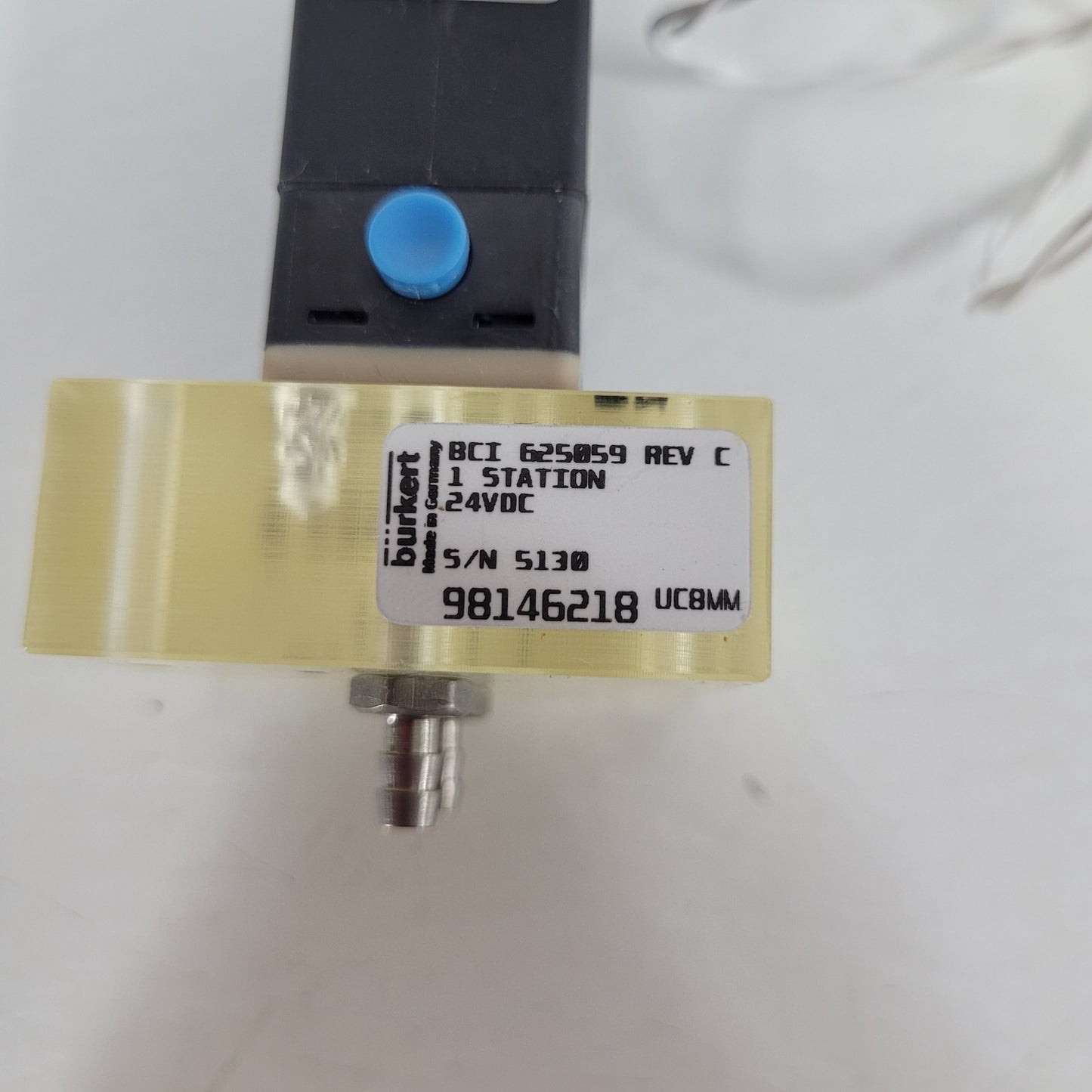 Burkert 178334 Solenoid Valve 625059 Manifold 24VDC 5W 43psi Max NC Operation