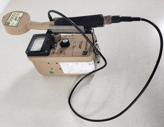 TESTED Ludlum Model 3 Radiation Survey Meter Geiger Counter w 44-9 Pancake Probe
