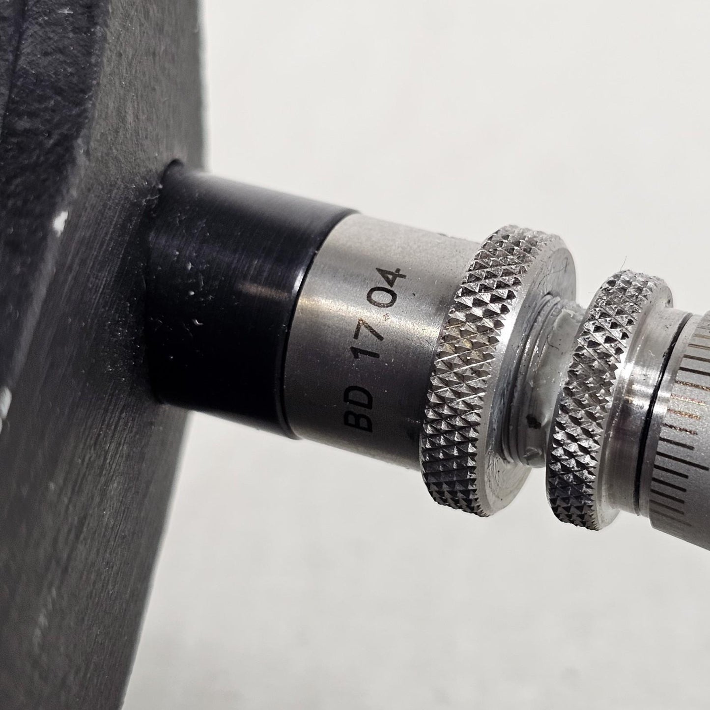 NEWPORT SL8ABD Gimbal Optical Mount 3.15" OD 80mm, 2 BD Differential Micrometers