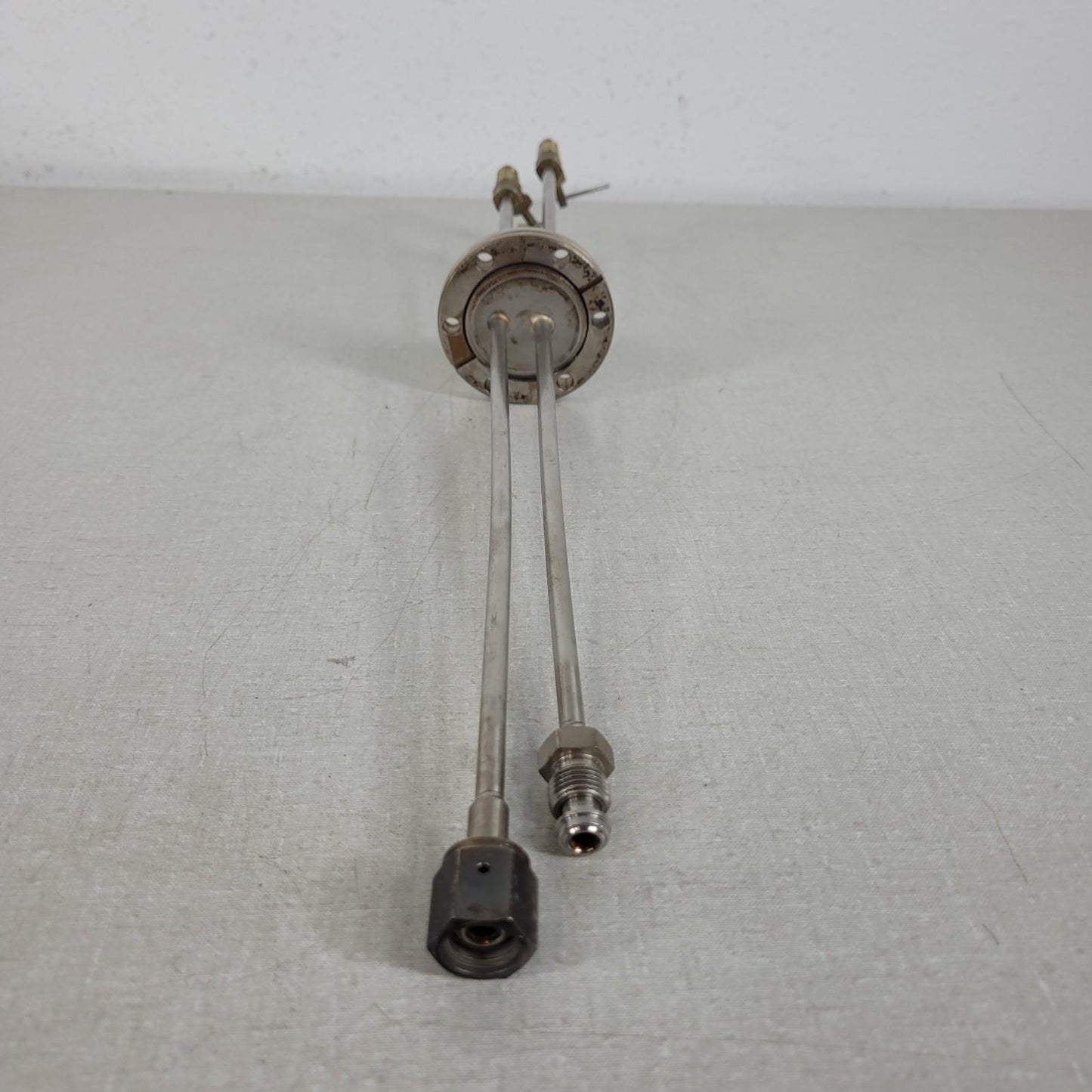 Two-Tube Gas Feedthrough VCR High Vacuum UHV 2.75" CF DN35CF Conflat Flange