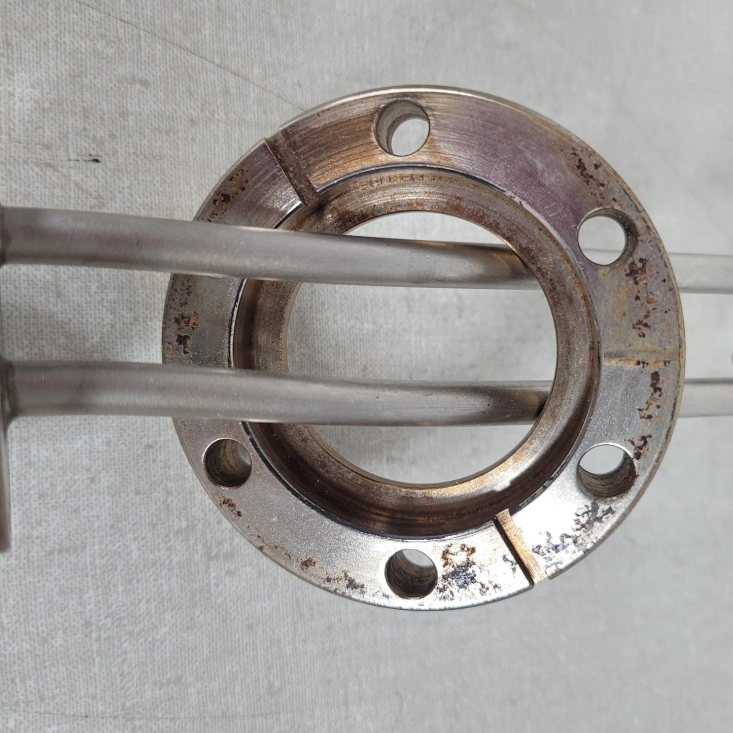 Two-Tube Gas Feedthrough VCR High Vacuum UHV 2.75" CF DN35CF Conflat Flange