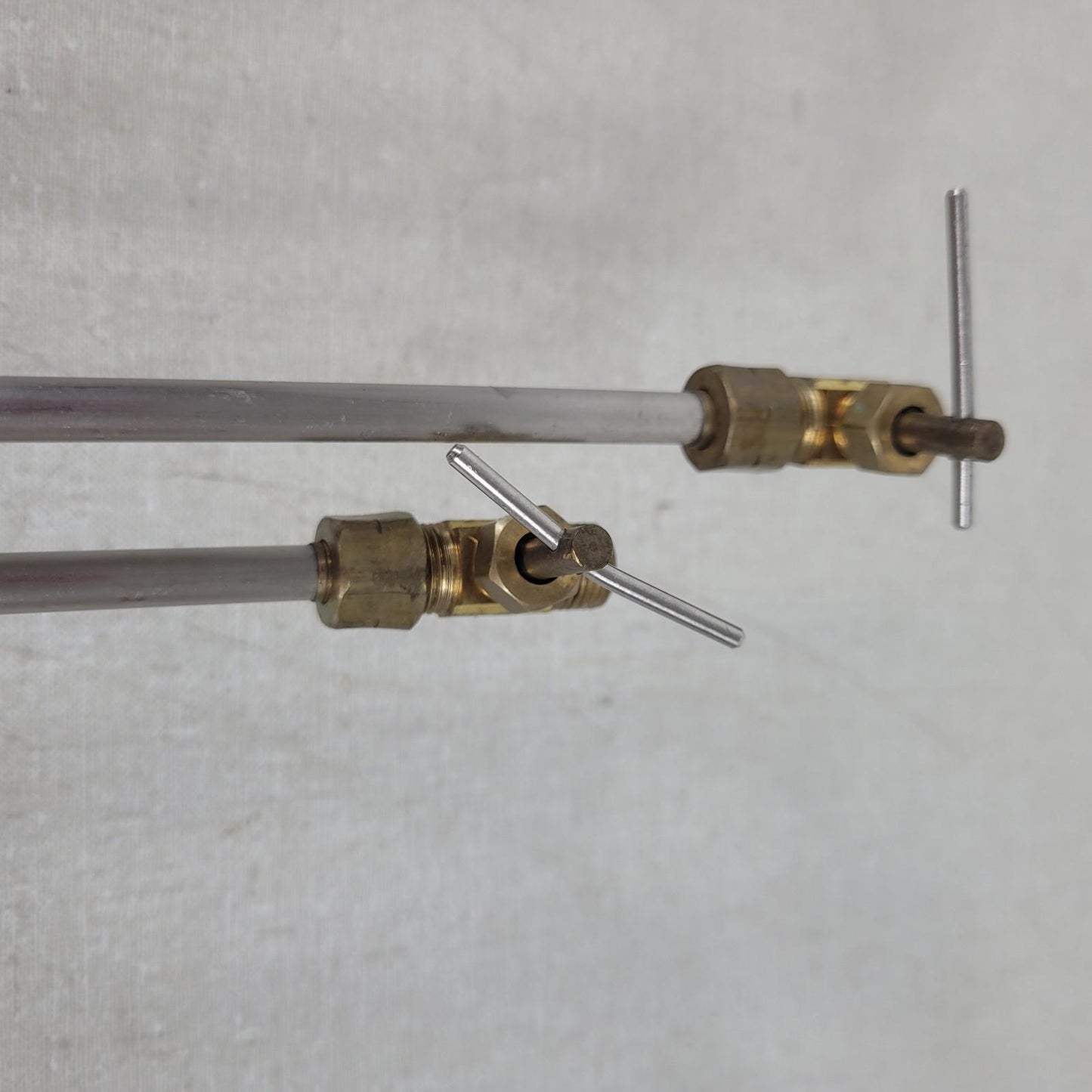 Two-Tube Gas Feedthrough VCR High Vacuum UHV 2.75" CF DN35CF Conflat Flange