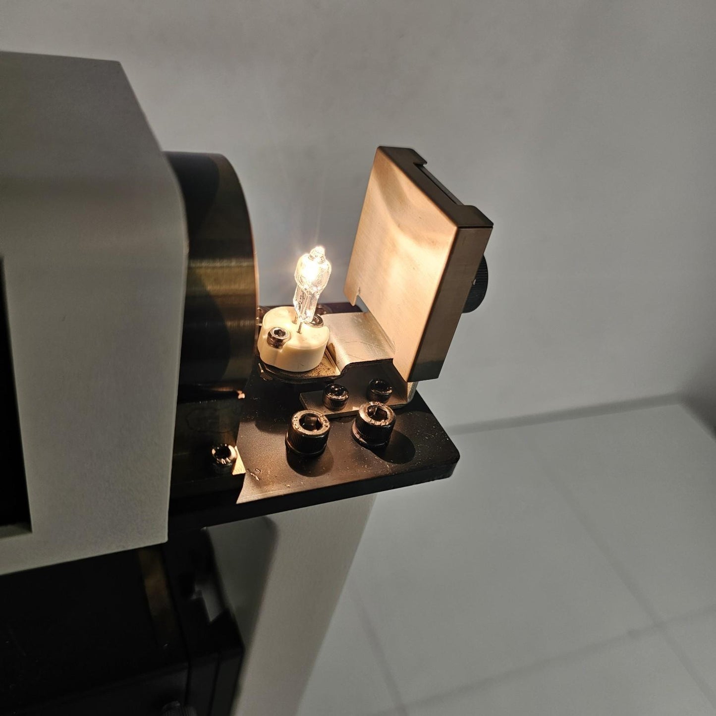 TESTED- VWR 89404-462 Trinocular Inverted Phase Contrast Microscope w Objectives