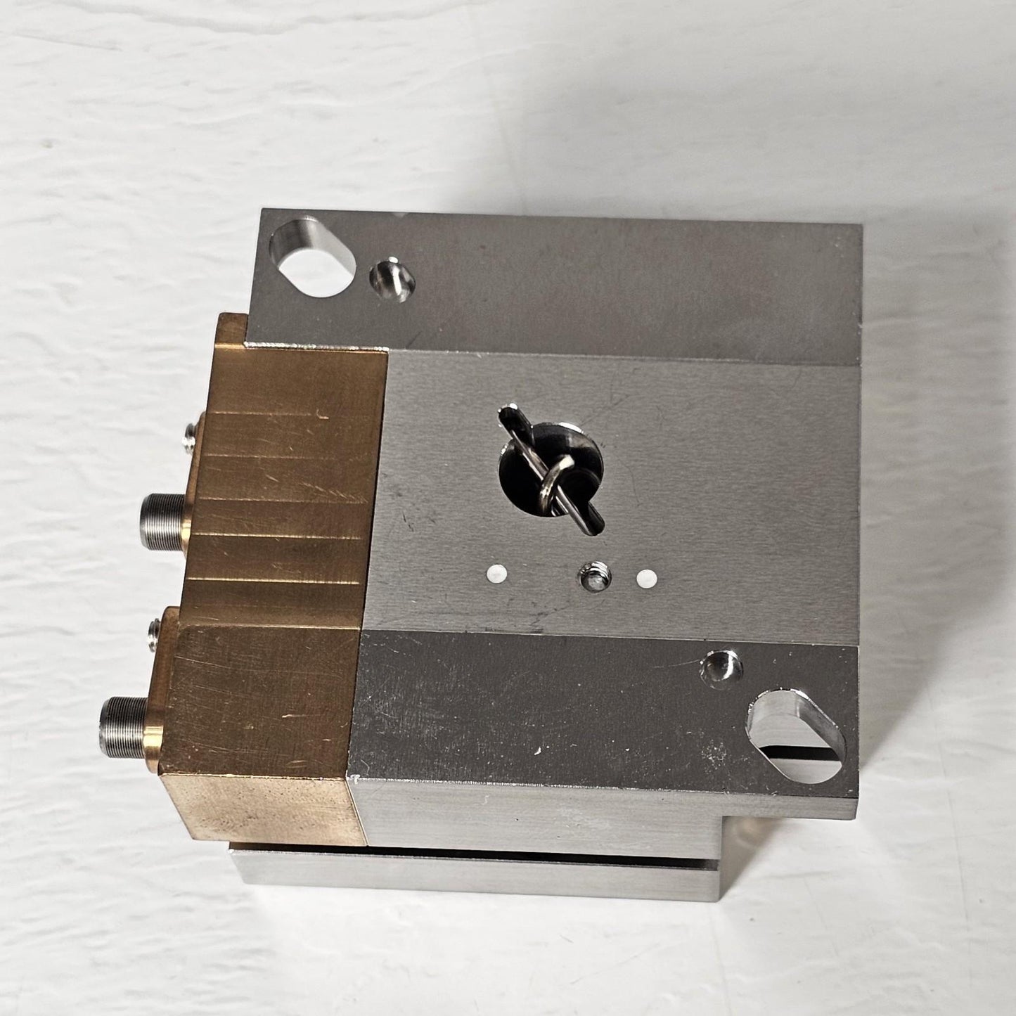 Newport 9063-PY Precision Two-Axis Tilt platform Stage 65x65mm 2° Rotation