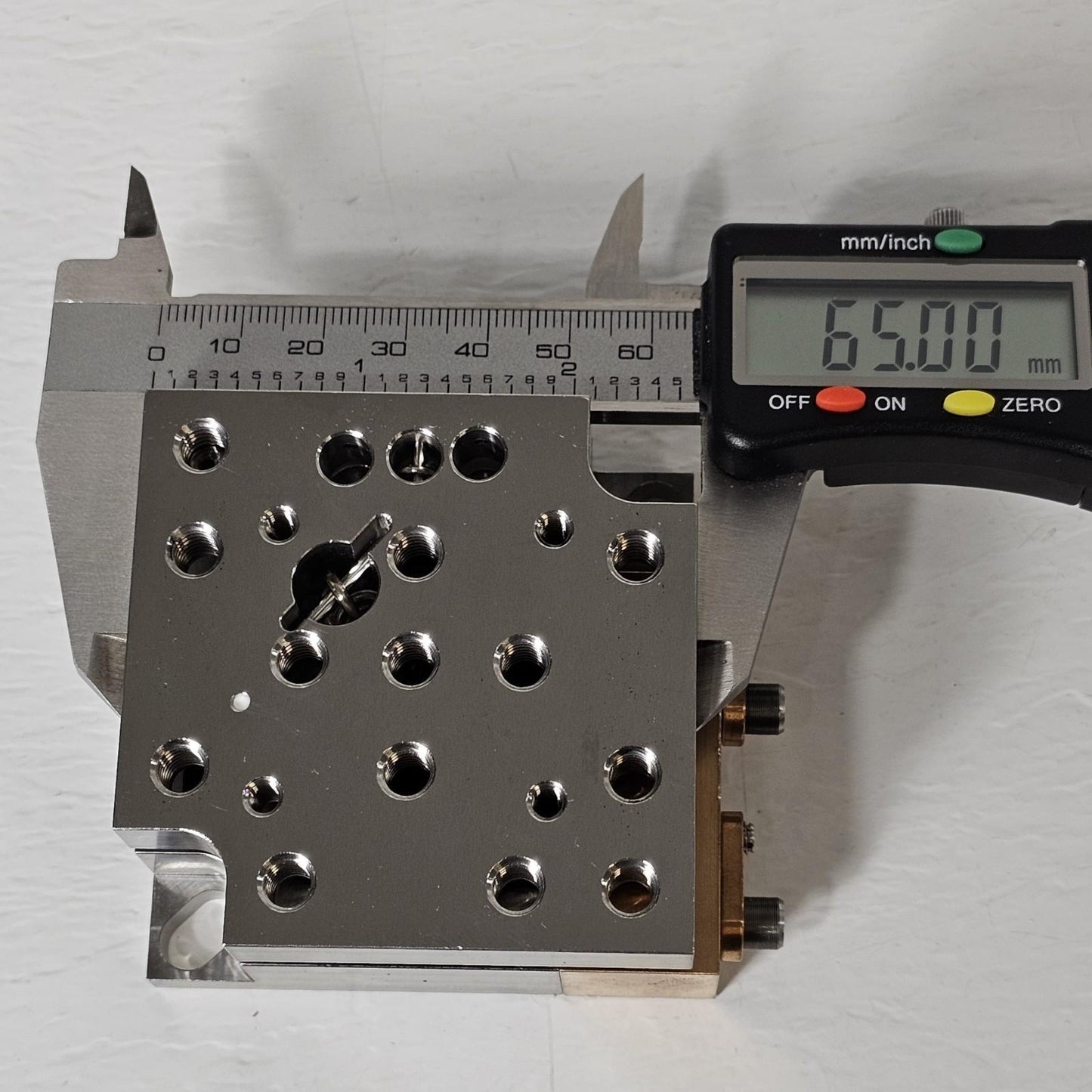 Newport 9063-PY Precision Two-Axis Tilt platform Stage 65x65mm 2° Rotation