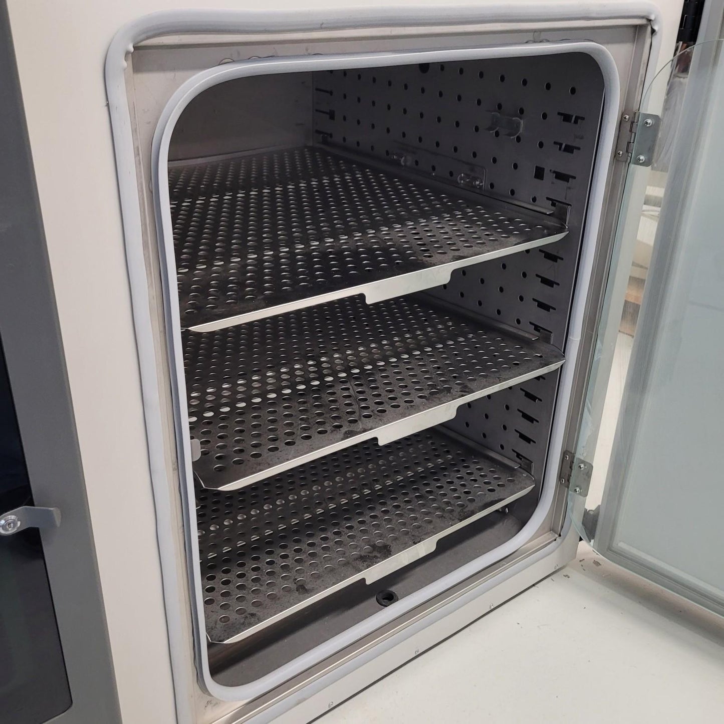 TESTED Caron 6010-1 Temperature & Humidity Environmental Test Chamber 10 Cu Ft.