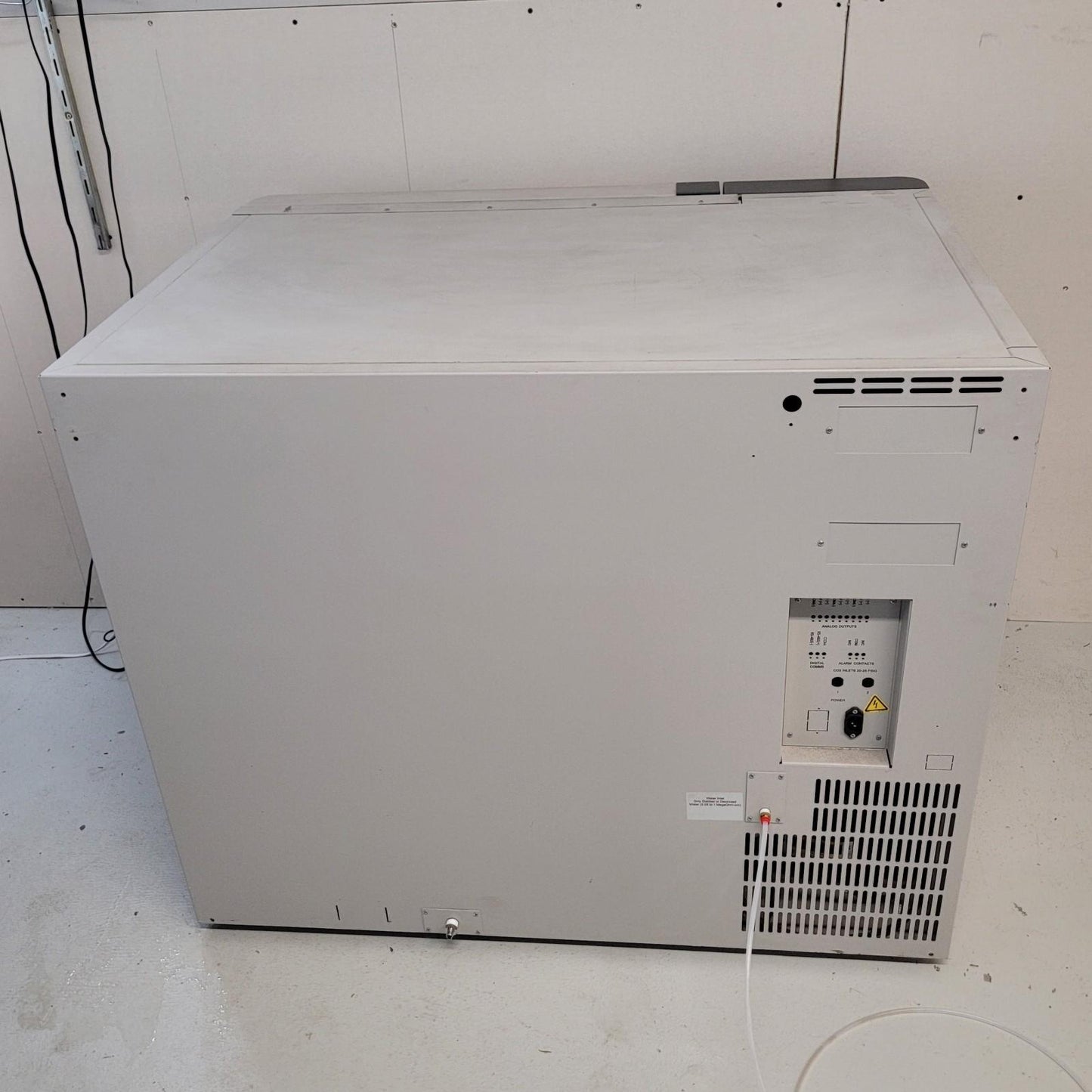 TESTED Caron 6010-1 Temperature & Humidity Environmental Test Chamber 10 Cu Ft.
