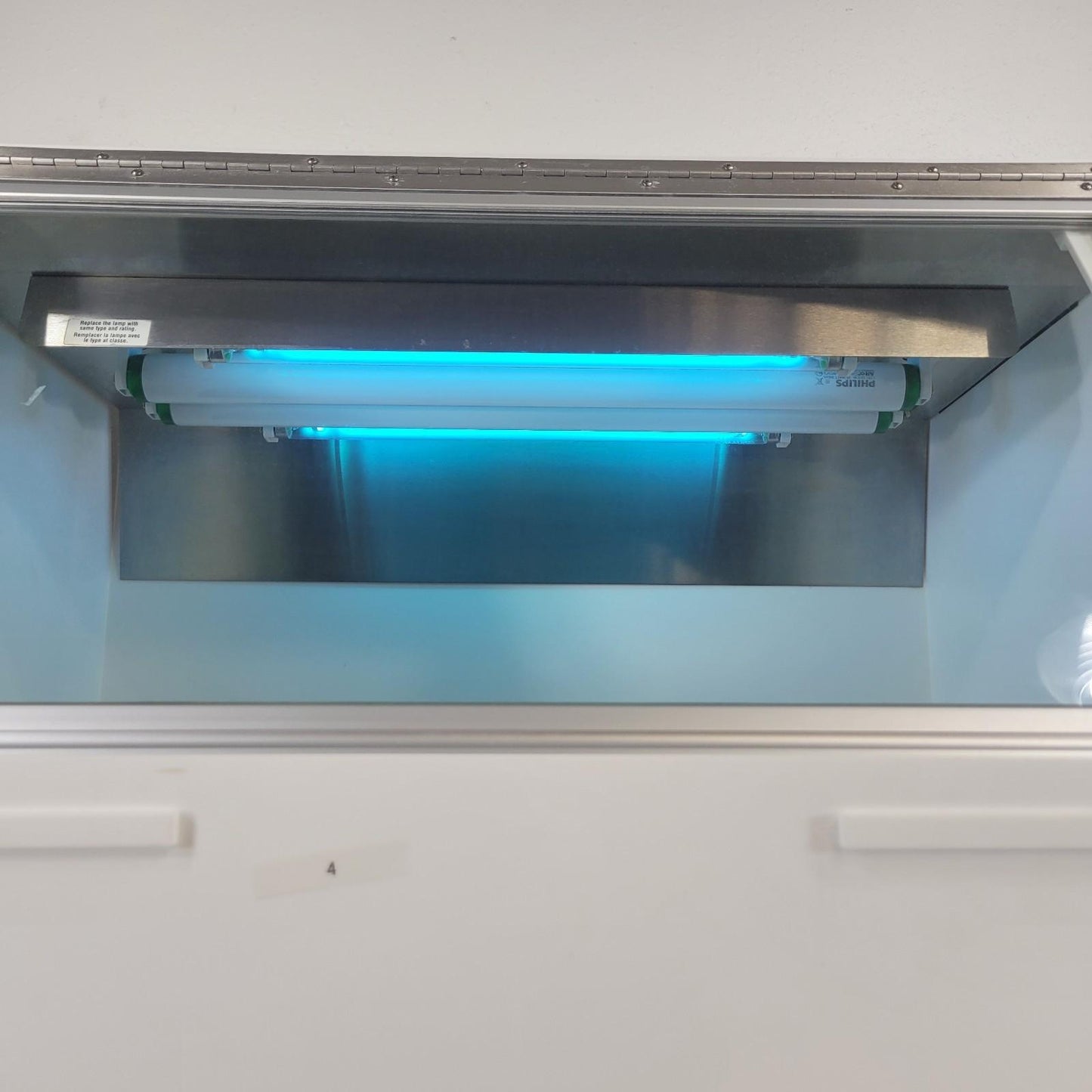 CBS P-030-202 PCR Workstation UV and Fluorescent Light 110V Dead Air Box