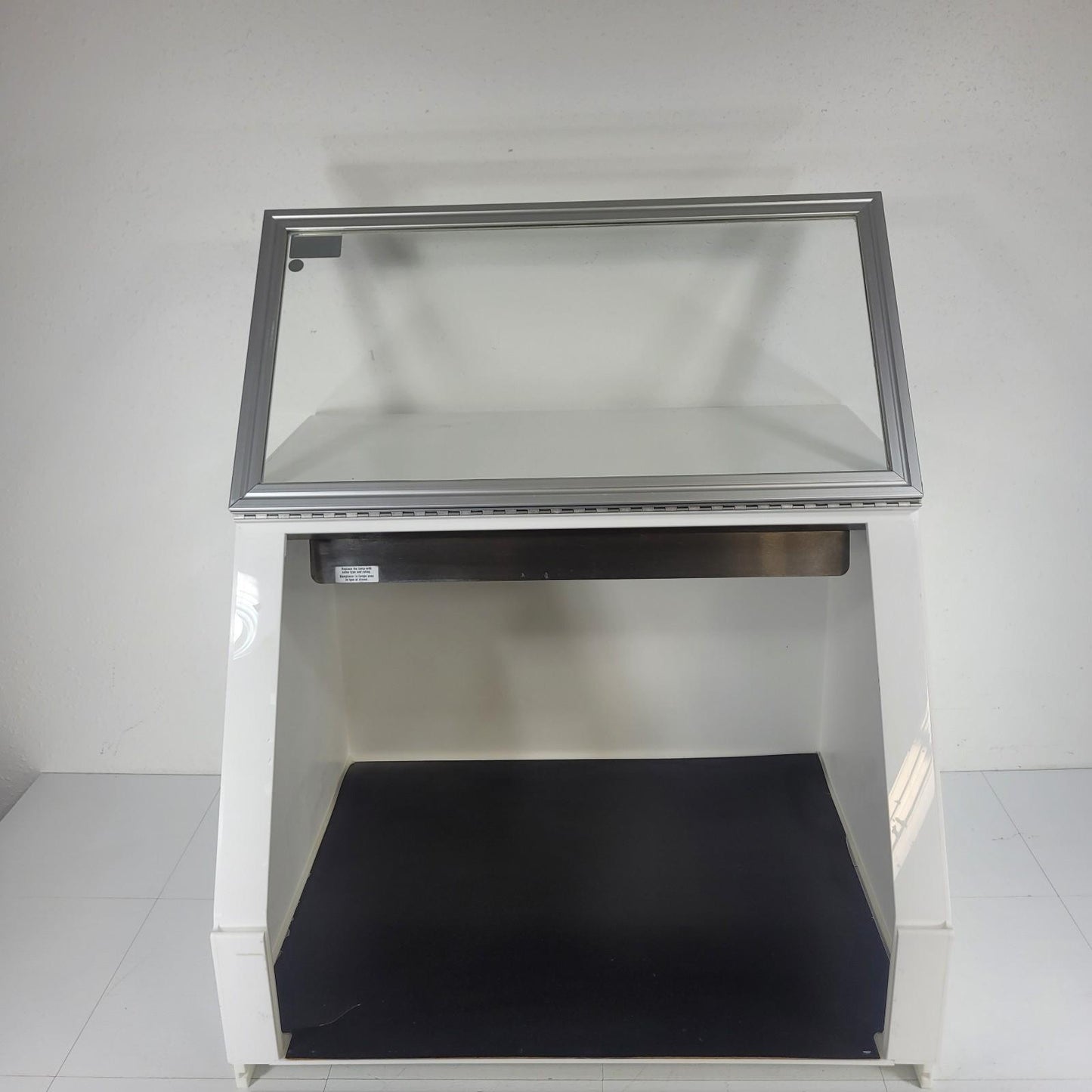 CBS P-030-202 PCR Workstation UV and Fluorescent Light 110V Dead Air Box