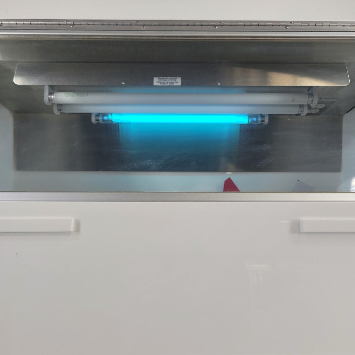 CBS P-036-02 PCR Workstation 36" UV Ultraviolet + Fluorescent Light Dead Air Box