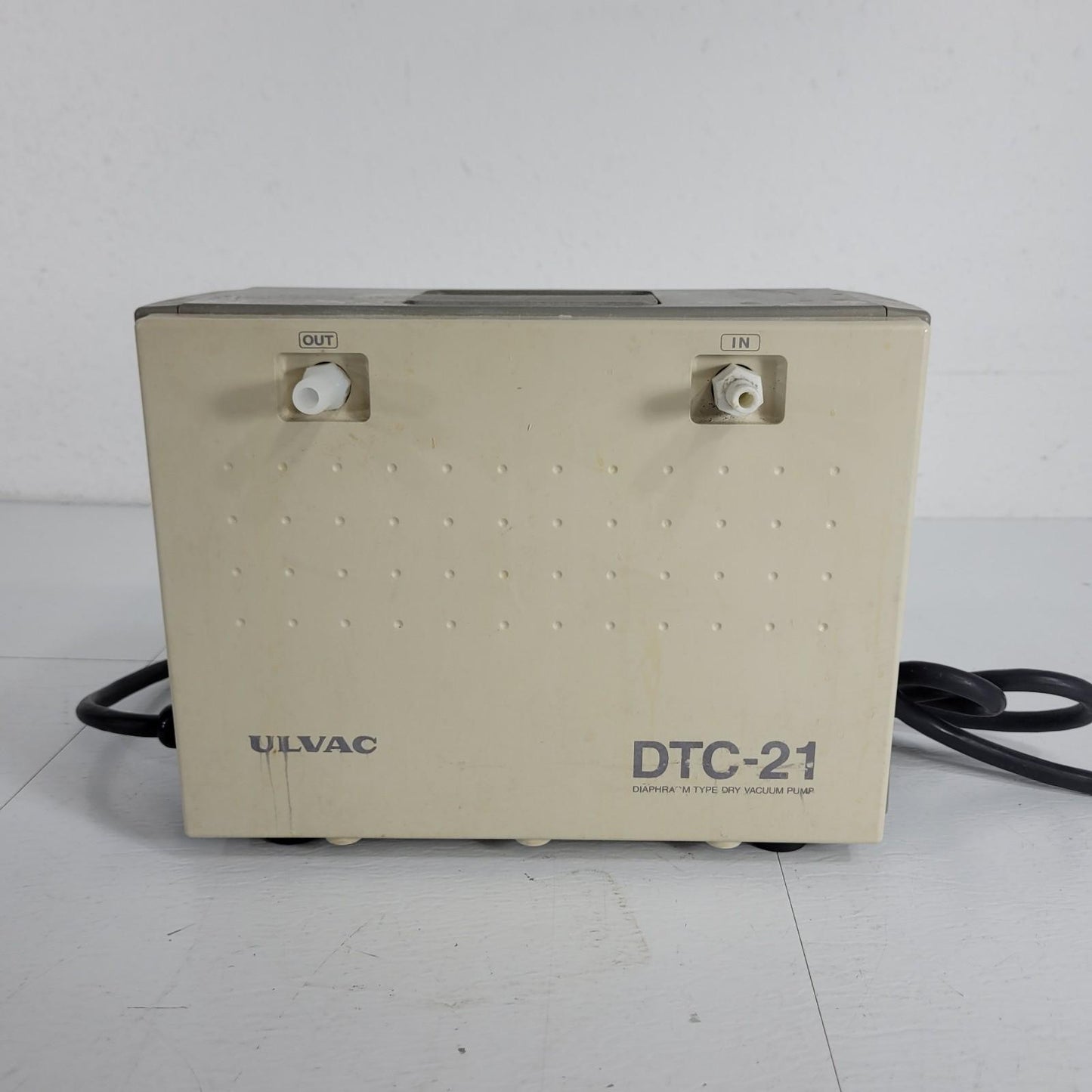 ULVAC DTC-21 Chemical Resistant Diaphragm Type Dry Vacuum Pump 24 L/min Speed