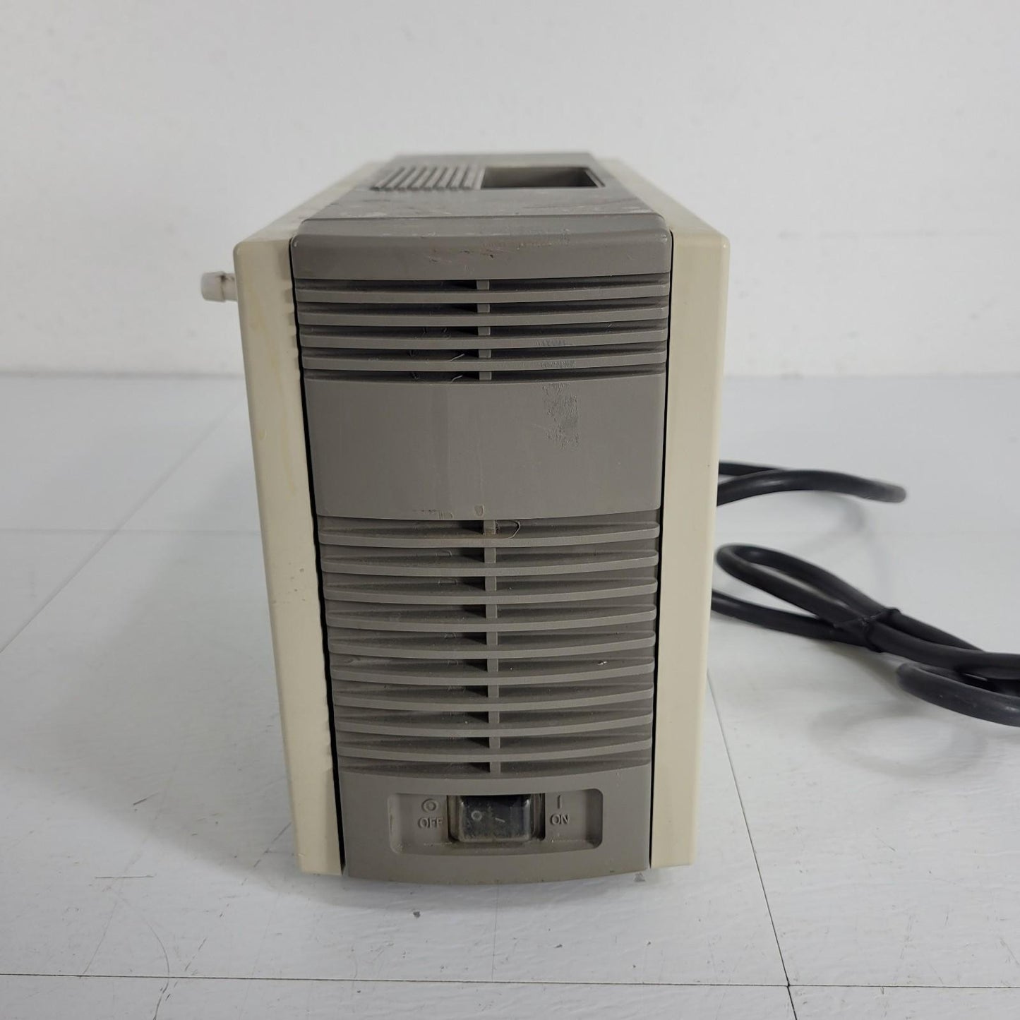ULVAC DTC-21 Chemical Resistant Diaphragm Type Dry Vacuum Pump 24 L/min Speed