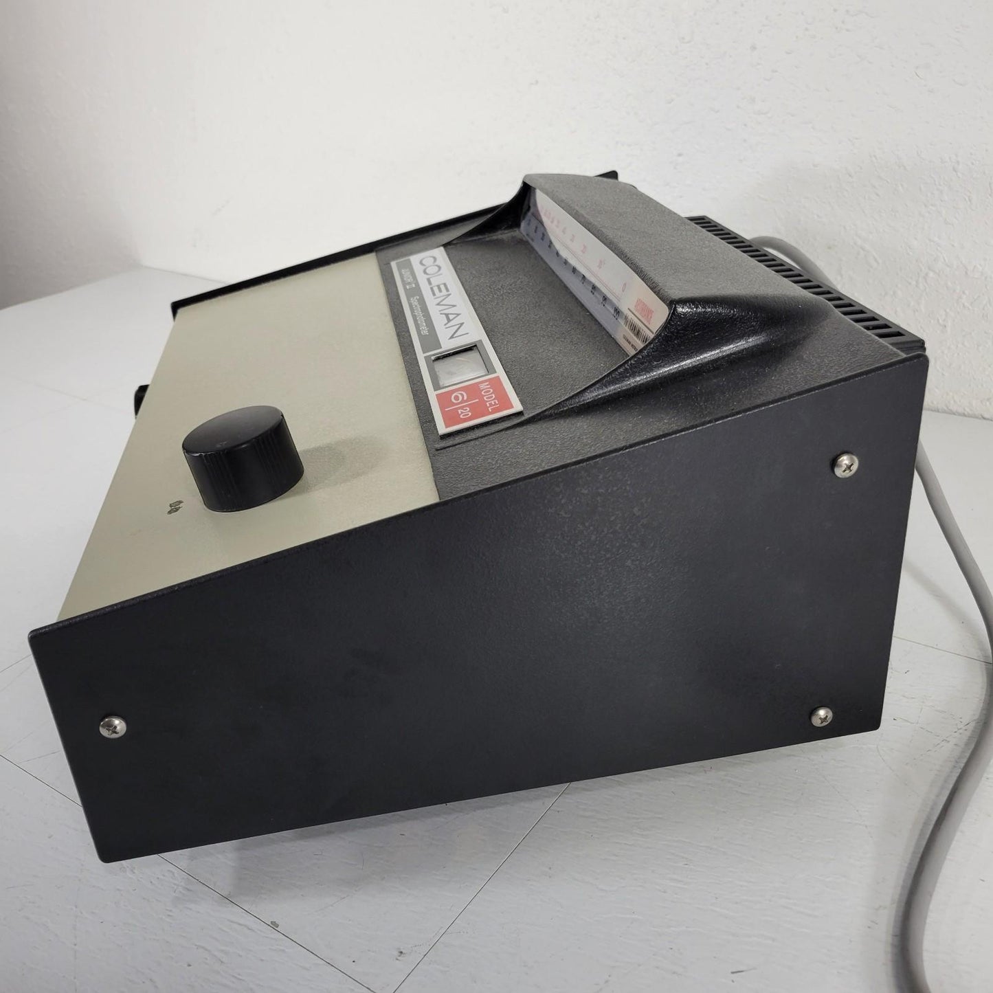 Coleman 6/20 Junior II Optical Spectrophotometer Spectrometer