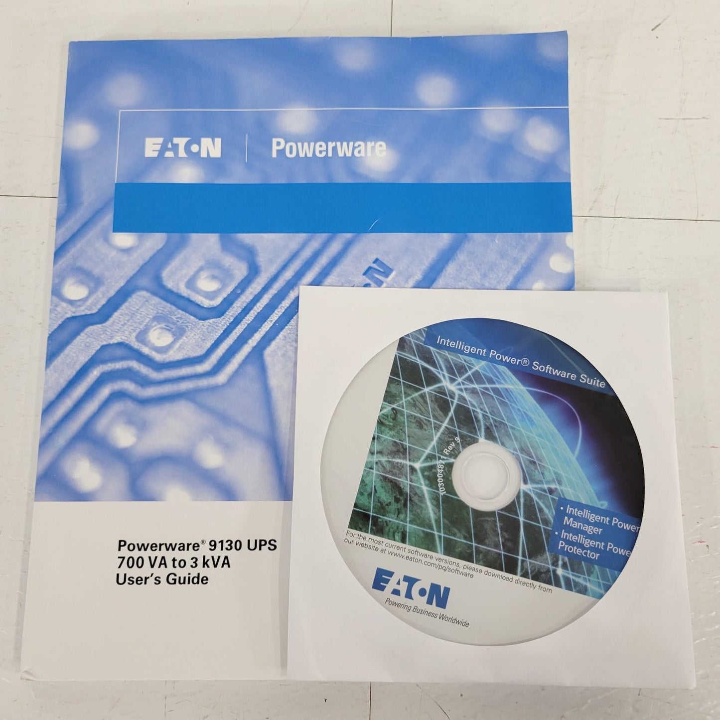 Eaton 103004871 Software CD Rev 9 & 164201718 9130 UPS 700 VA/3kV Users Guide