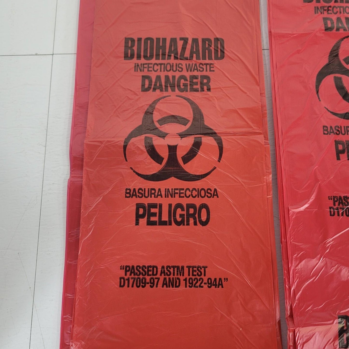 Tidi 8653 Infectious Waste Bag 7-10 Gallon 24"x24" Red Biohazard 150 Ct.