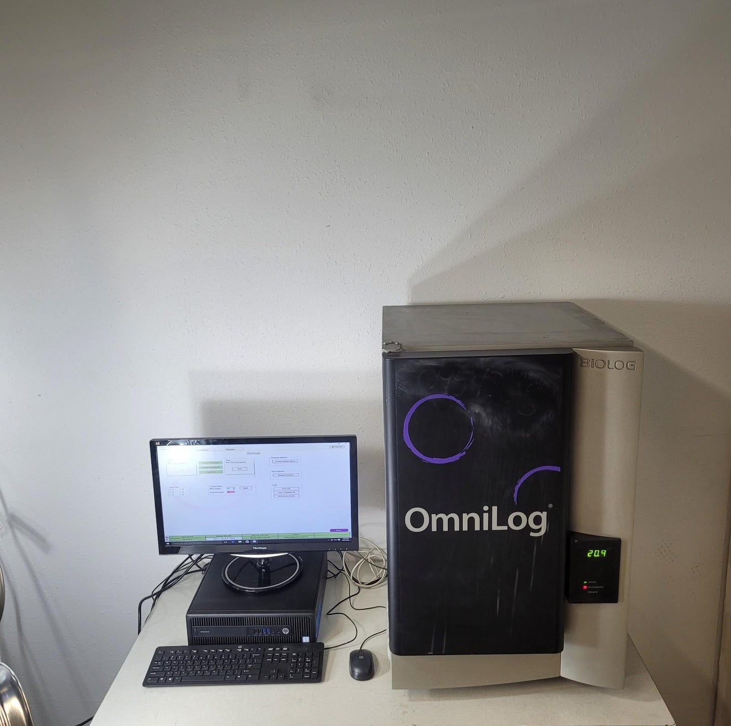 Biolog 71000 Omnilog Microbial Phenotypic Characterization System w/ Control PC