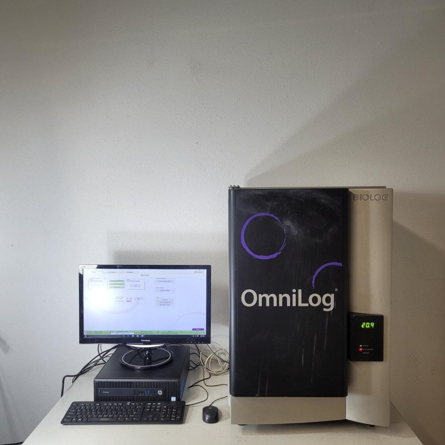Biolog 71000 Omnilog Microbial Phenotypic Characterization System w/ Control PC