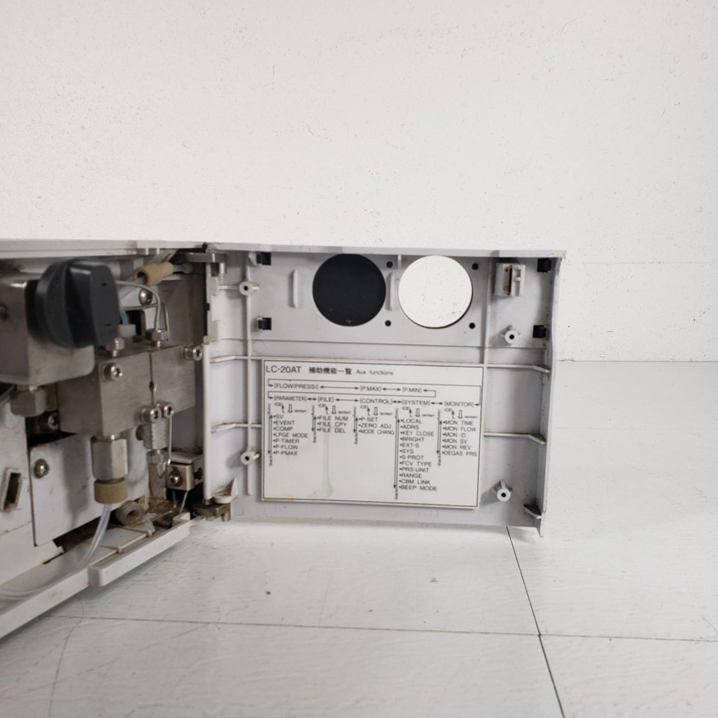 Shimadzu LC-20AT Prominence HPLC Liquid Chromatograph Pump 228-45001-32
