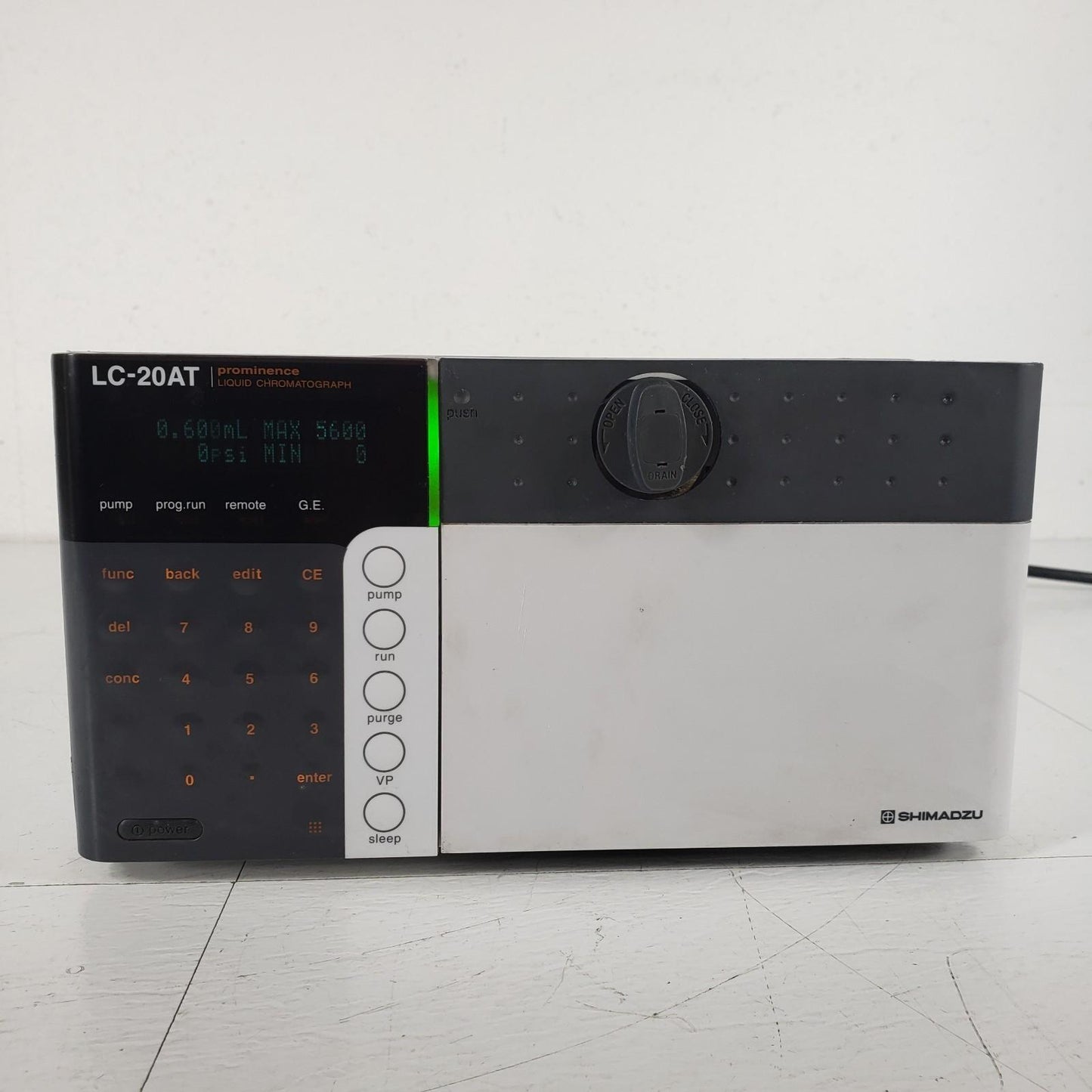 Shimadzu LC-20AT Prominence HPLC Liquid Chromatograph Pump 228-45001-32