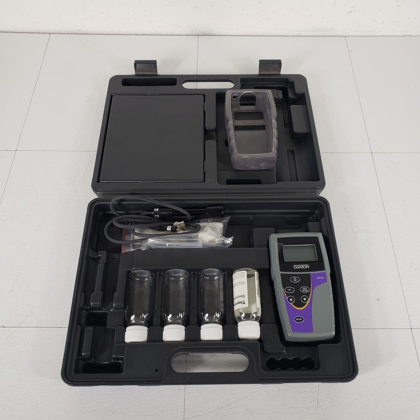 Thermo Eutech Oakton DO 6+ Dissolved Oxygen/Temp 54X002608C Portable Meter Kit