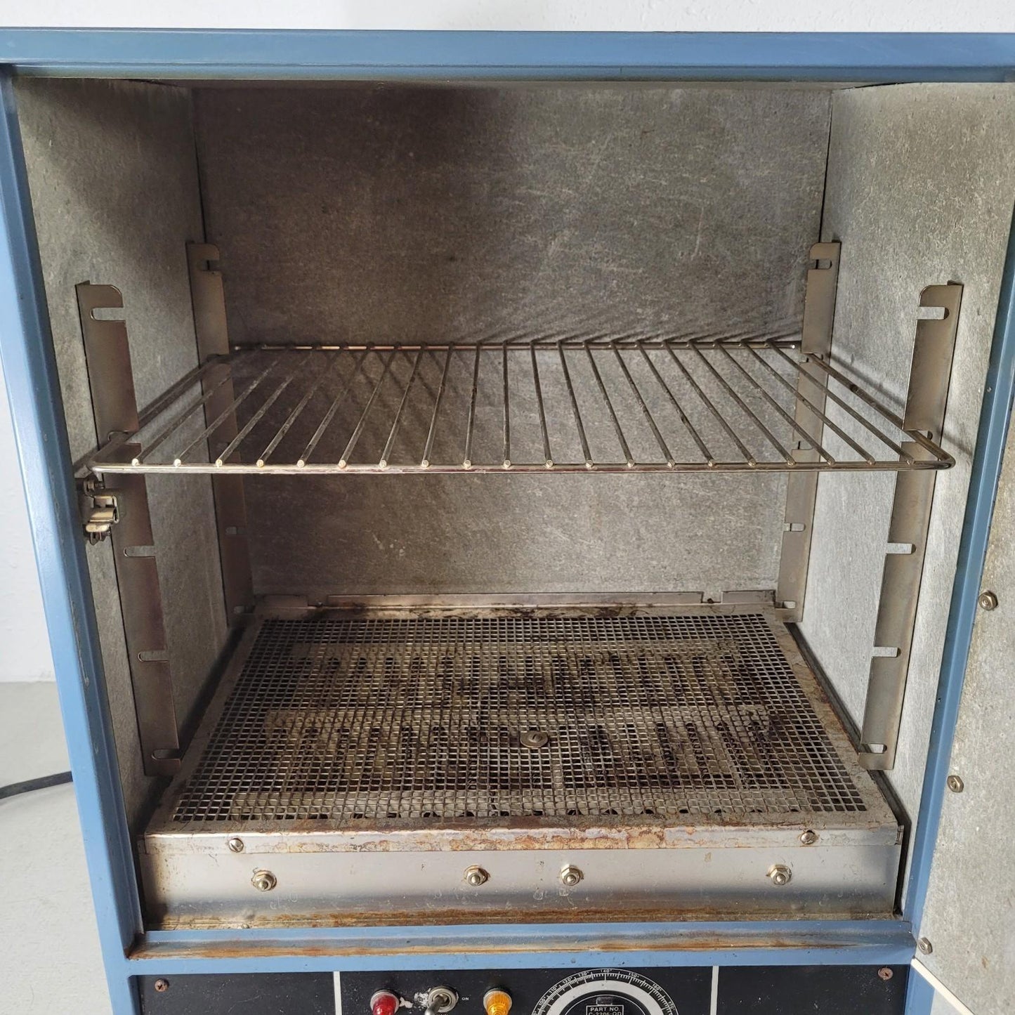 TESTED Blue M SW-17TA Single-Wall Transite Oven 40°C to 200°C Temp
