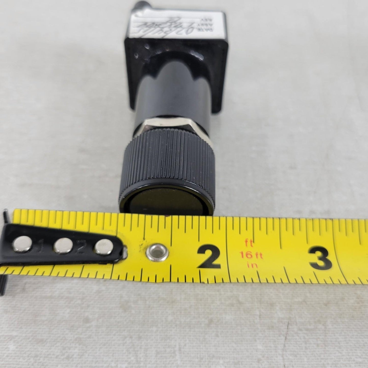 AirTrol Vacuum Regulator V-4104-7 Three 1/8" Hose Connectors 21 Turn Adjustment