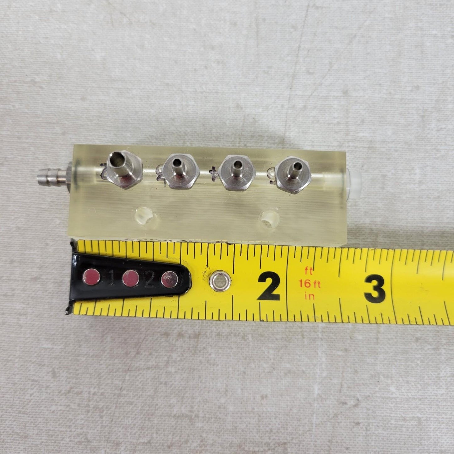 Beckman Coulter Burkert 625438B Air Fluid Passthrough Manifold Block 4 Station