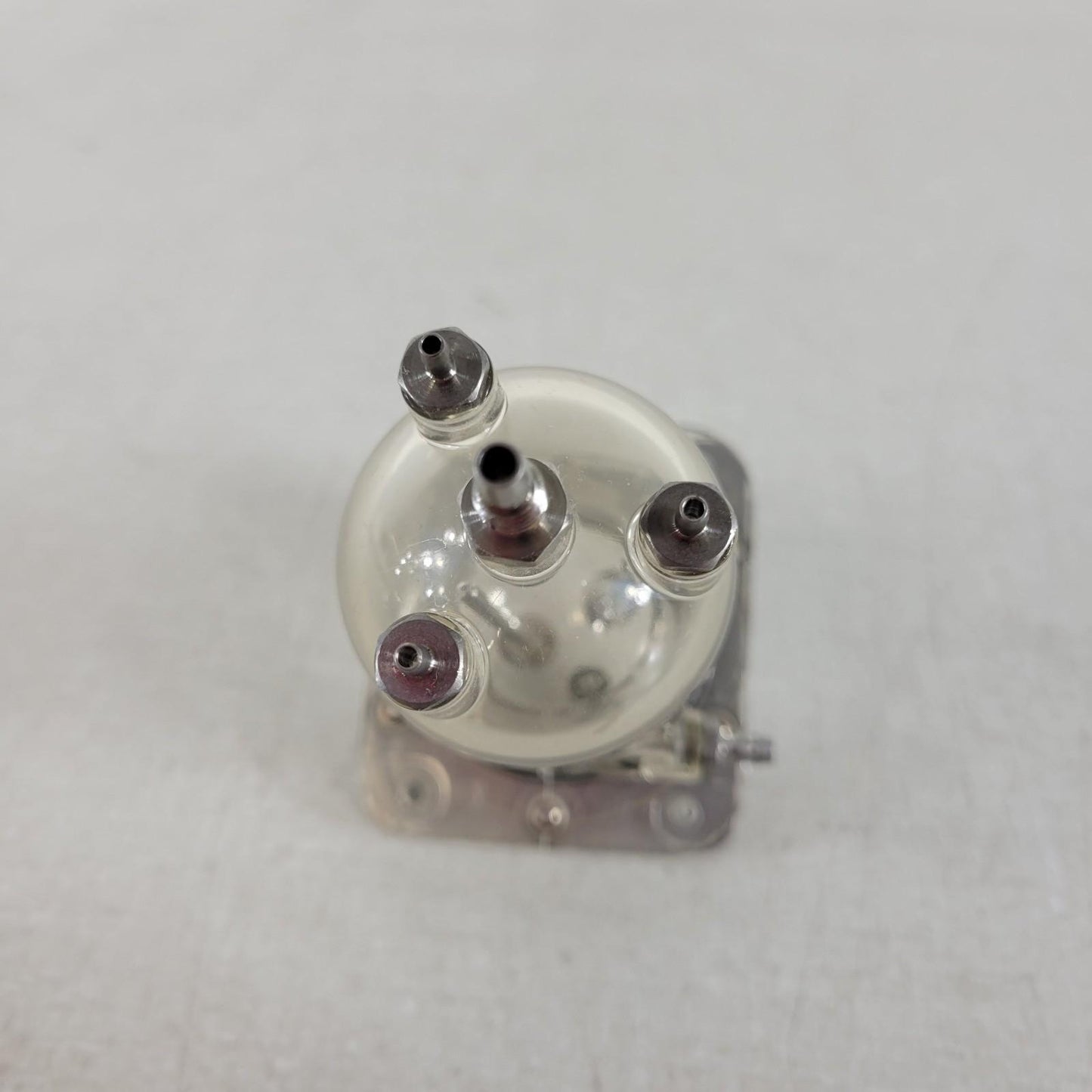 Beckman Coulter A37170 Feeder Analyzer Bowl Used Clean Quad Drain Port Dual Rod