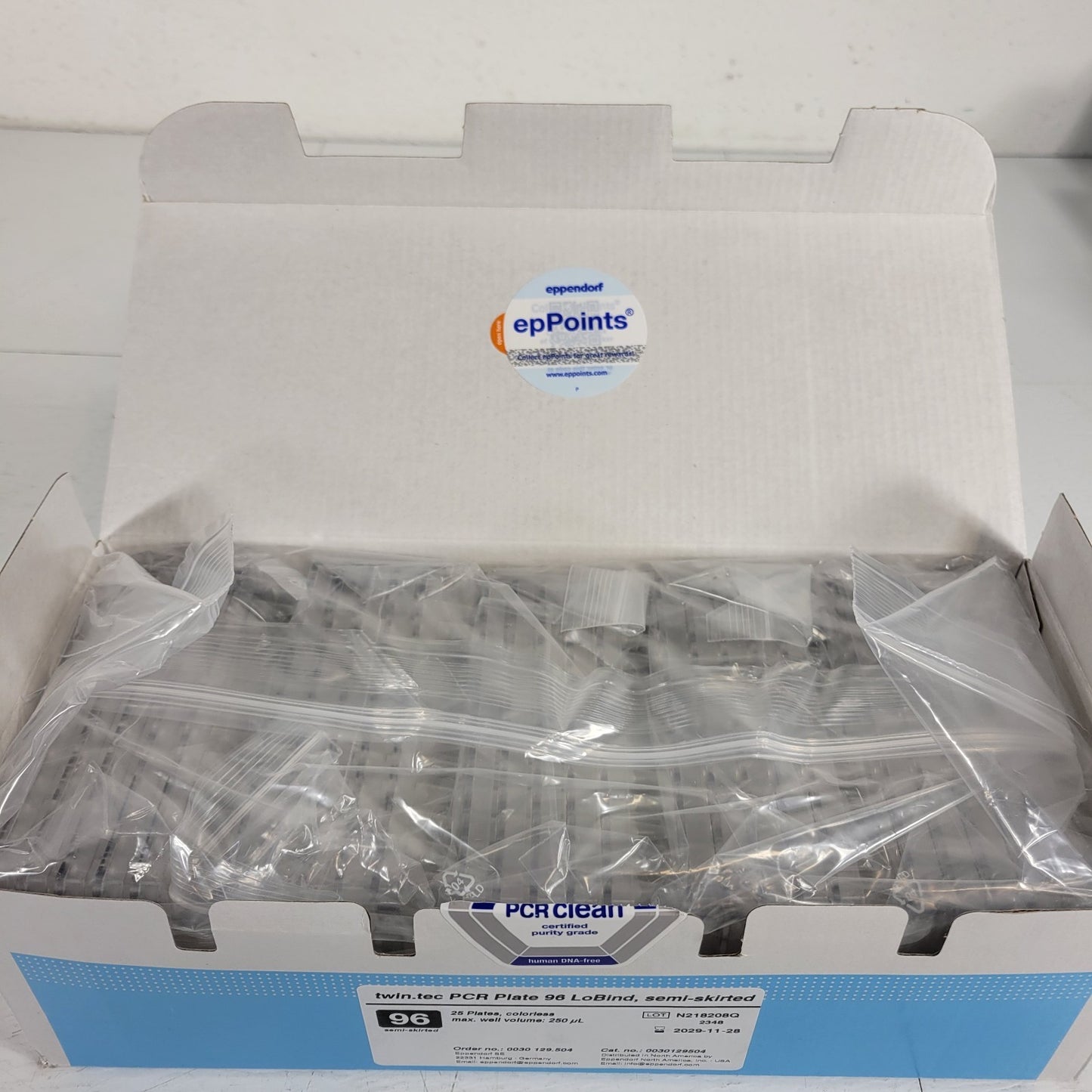 25 Pack Eppendorf 0030129504 Twin.tec PCR Plates 96 LoBind Semi-skirted