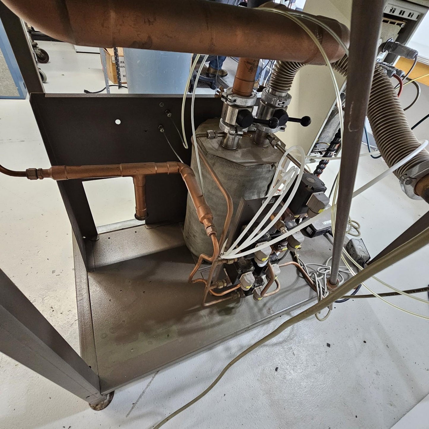 MBRAUN IT Labmaster 100 LM Laboratory Inert Gas Air-Free Glovebox Workstation