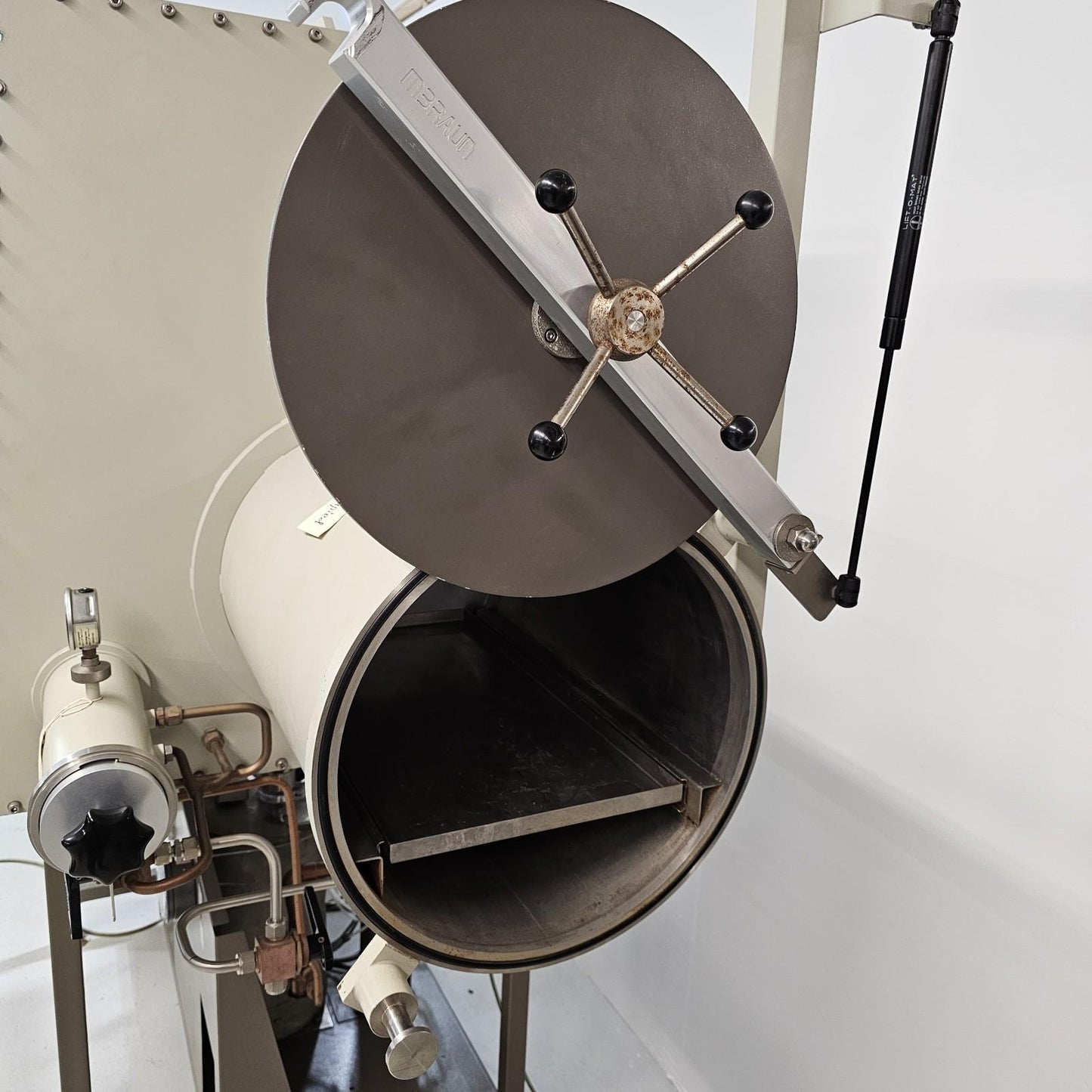 MBRAUN IT Labmaster 100 LM Laboratory Inert Gas Air-Free Glovebox Workstation