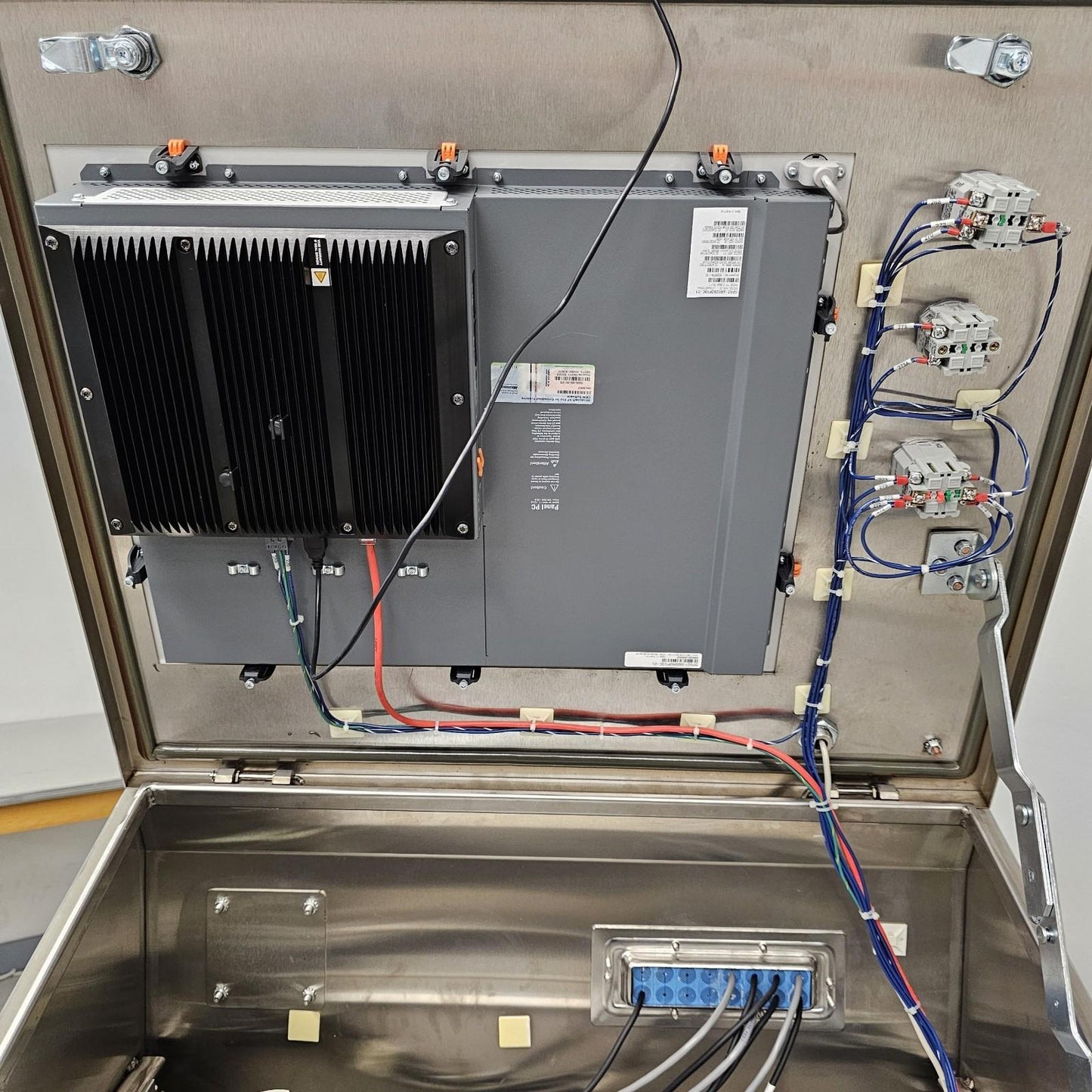 SciLog SciPure 200 Automated Single-Use TFF System NovaSep GMP QuattroFlow 2010