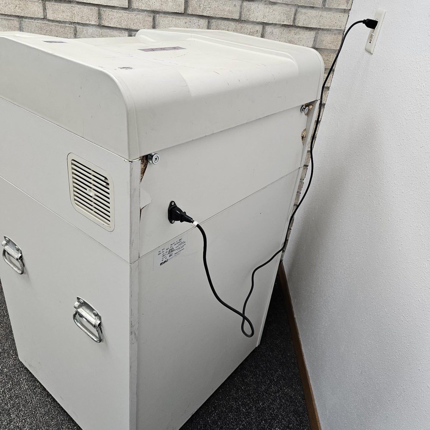 Dahle 20396 KC High Capacity Paper Shredder P4 Shredder Paper Safe Security