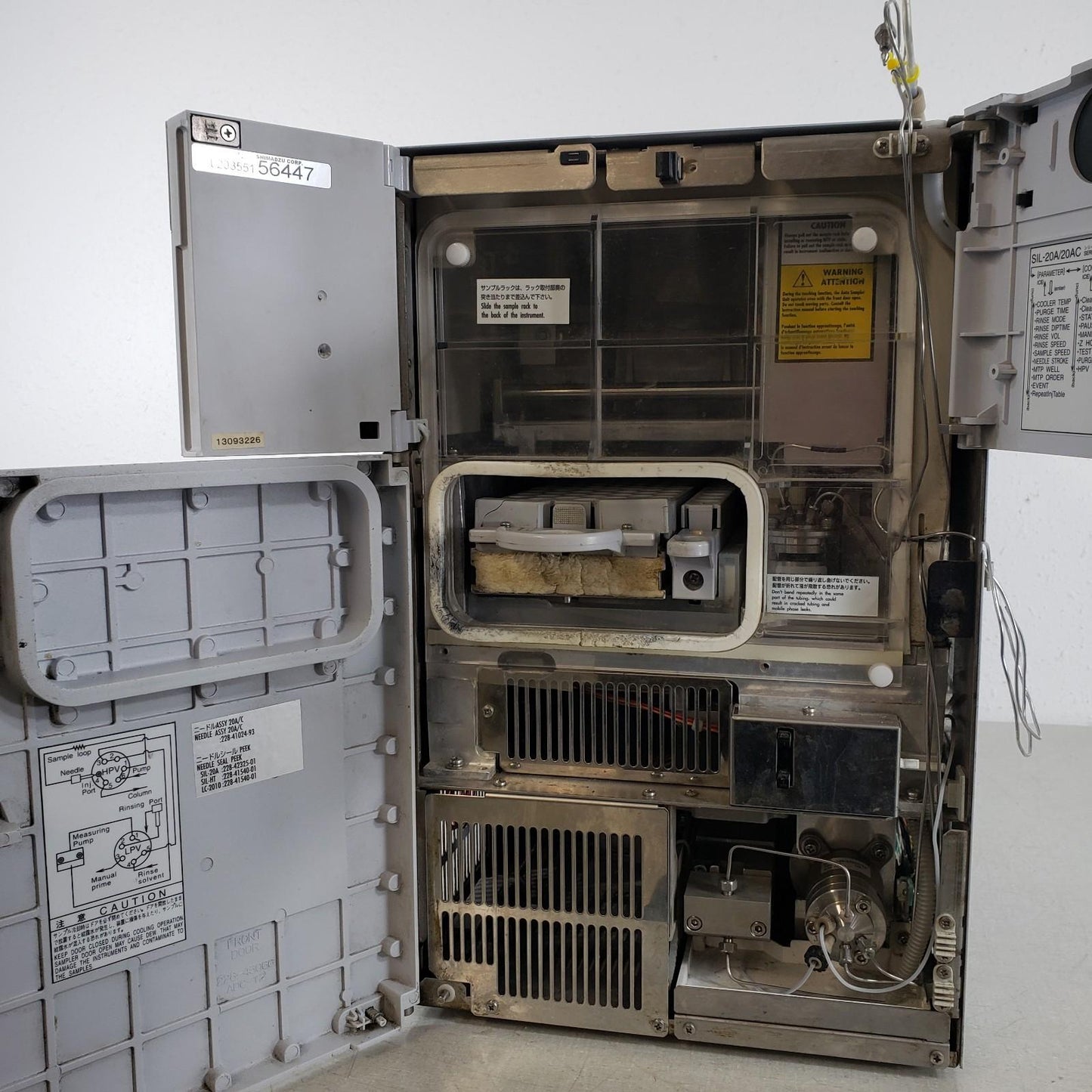 TESTED Shimadzu SIL-20AC HT 228-45133-32 Prominence Auto Sampler HPLC AS Chromat