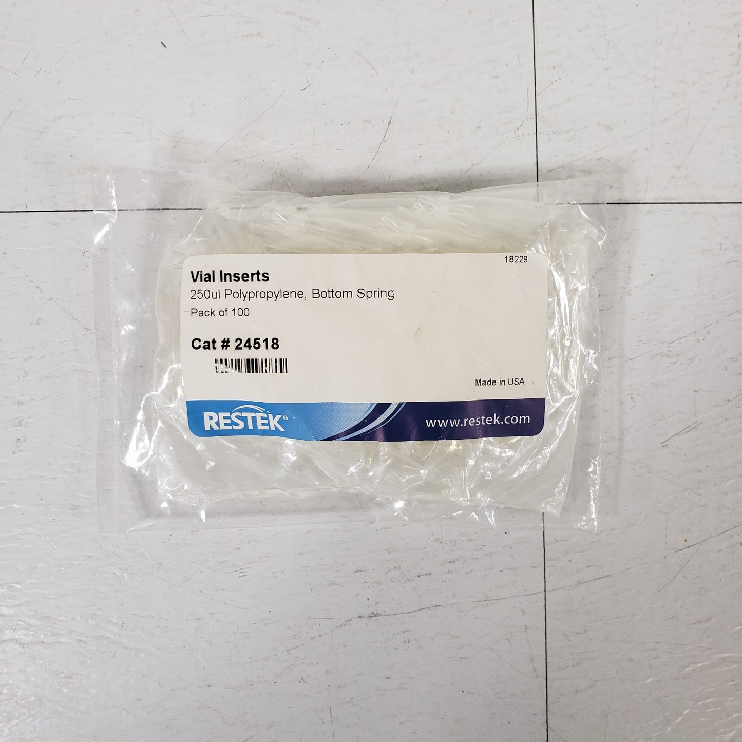 Restek 24518 Vial Inserts, Polypropylene, Big Mouth w/Bottom Spring, 250 µL