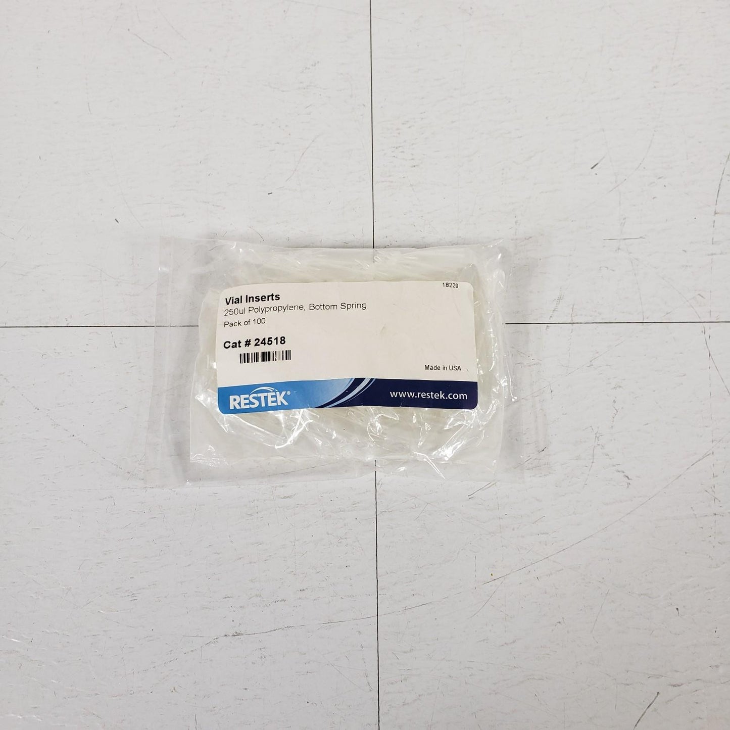 Restek 24518 Vial Inserts, Polypropylene, Big Mouth w/Bottom Spring, 250 µL