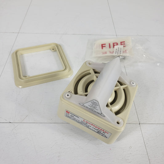 Federal Signal SPAFV25RHB Loudspeaker Fire Alarm Device Beige 25V w/ Mount Plate