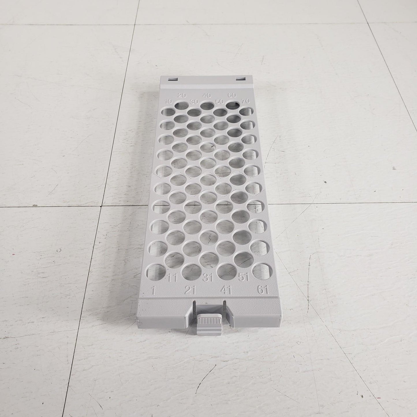 Shimadzu 228-44619-00 Cooling Rack Cover For SIL-20AC 70x1.5mL Vials