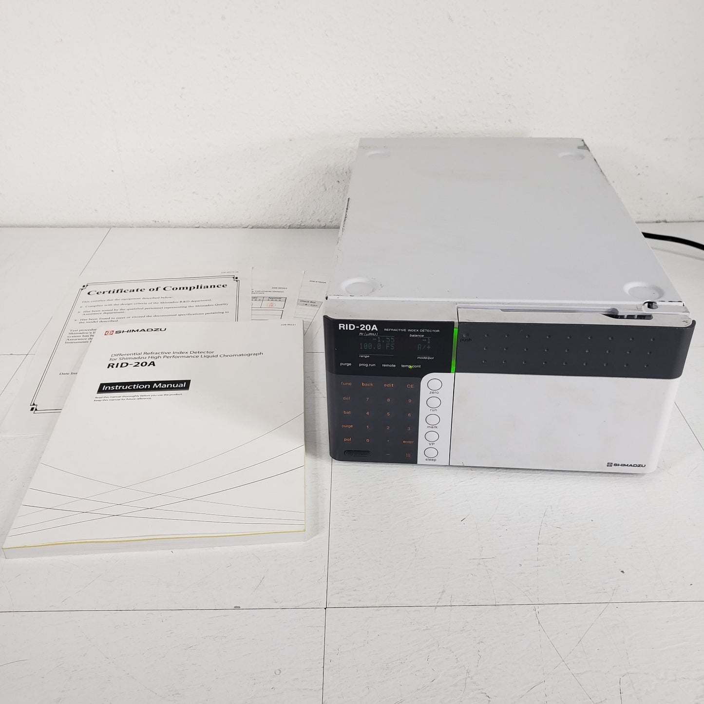 Shimadzu RID-20A Refractive Index Detector 228-45104-42 w/ Certification, Manual