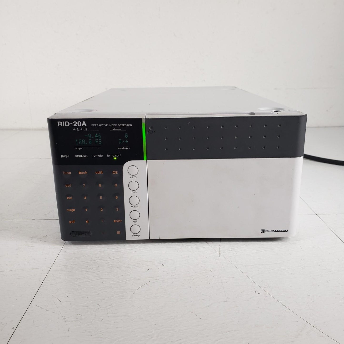 Shimadzu RID-20A Refractive Index Detector 228-45104-42 w/ Certification, Manual
