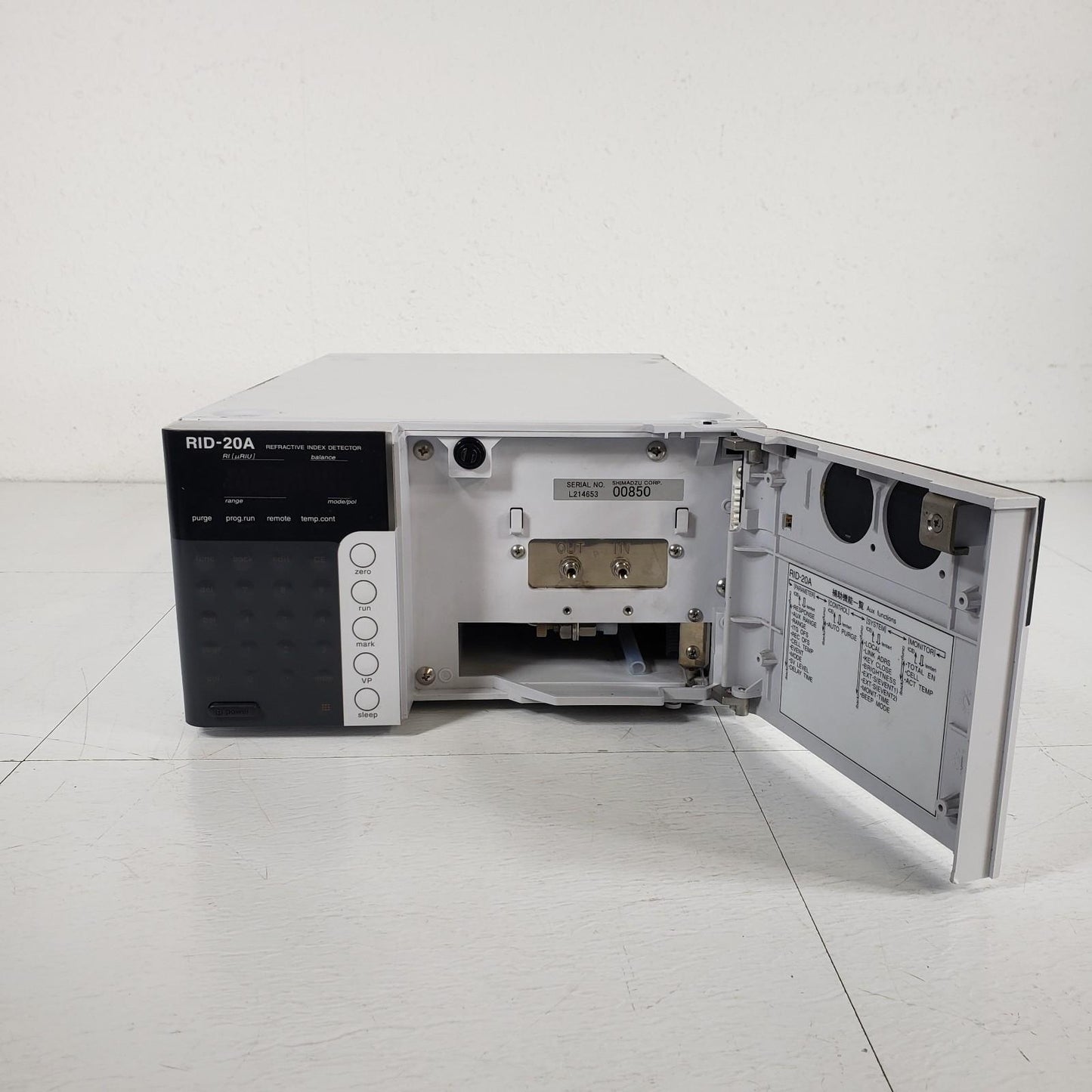 Shimadzu RID-20A Refractive Index Detector 228-45104-42 w/ Certification, Manual