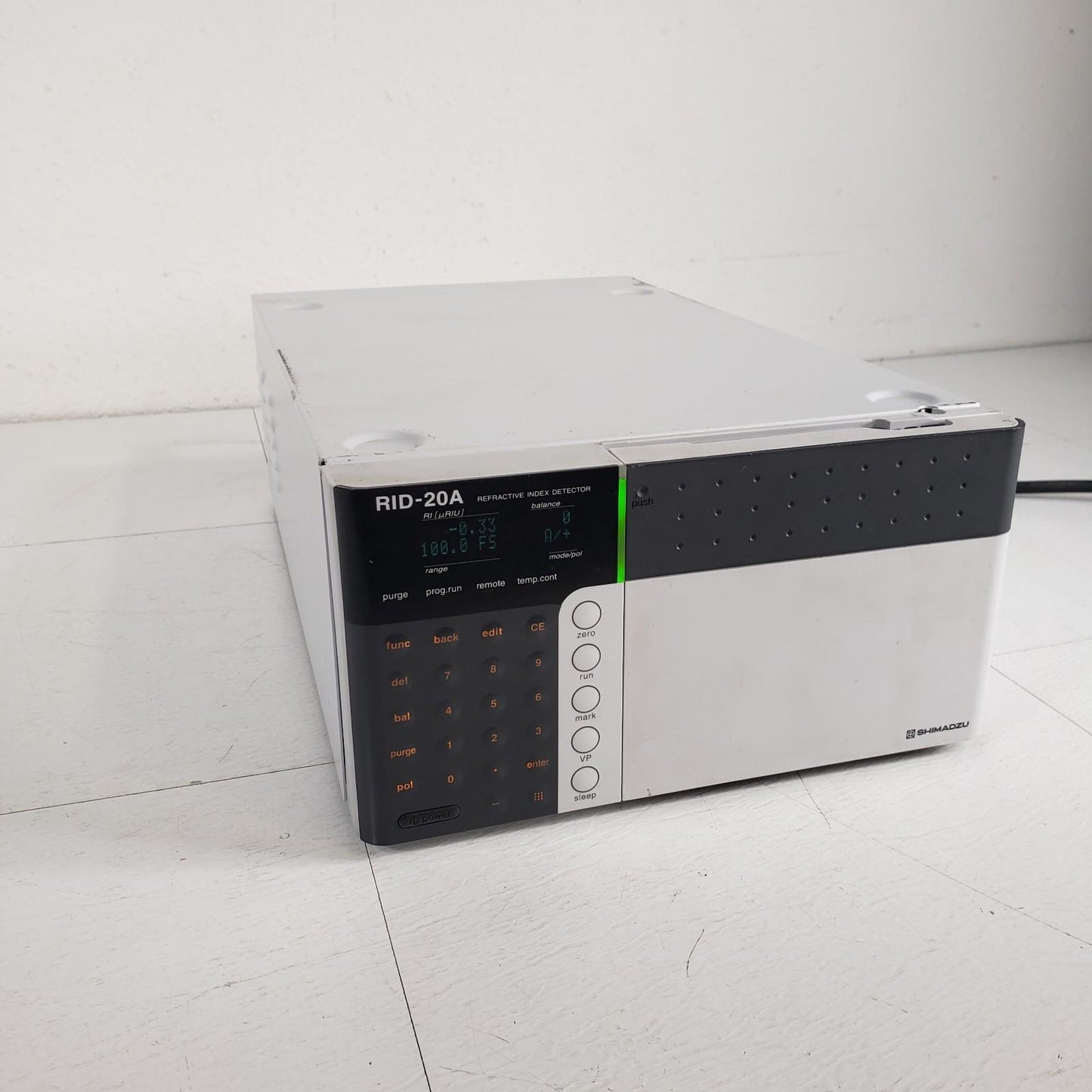 Shimadzu RID-20A Refractive Index Detector 228-45104-42 w/ Certification, Manual