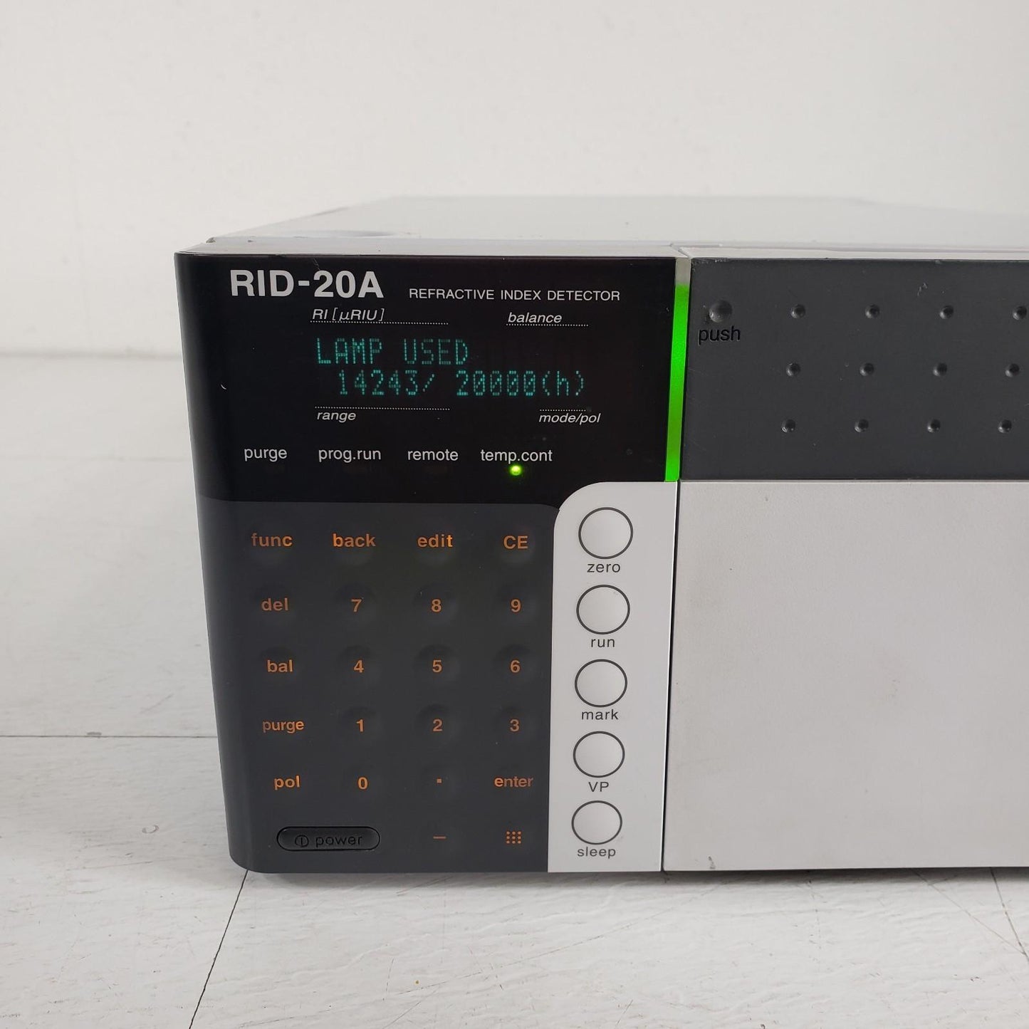 Shimadzu RID-20A Refractive Index Detector 228-45104-42 w/ Certification, Manual