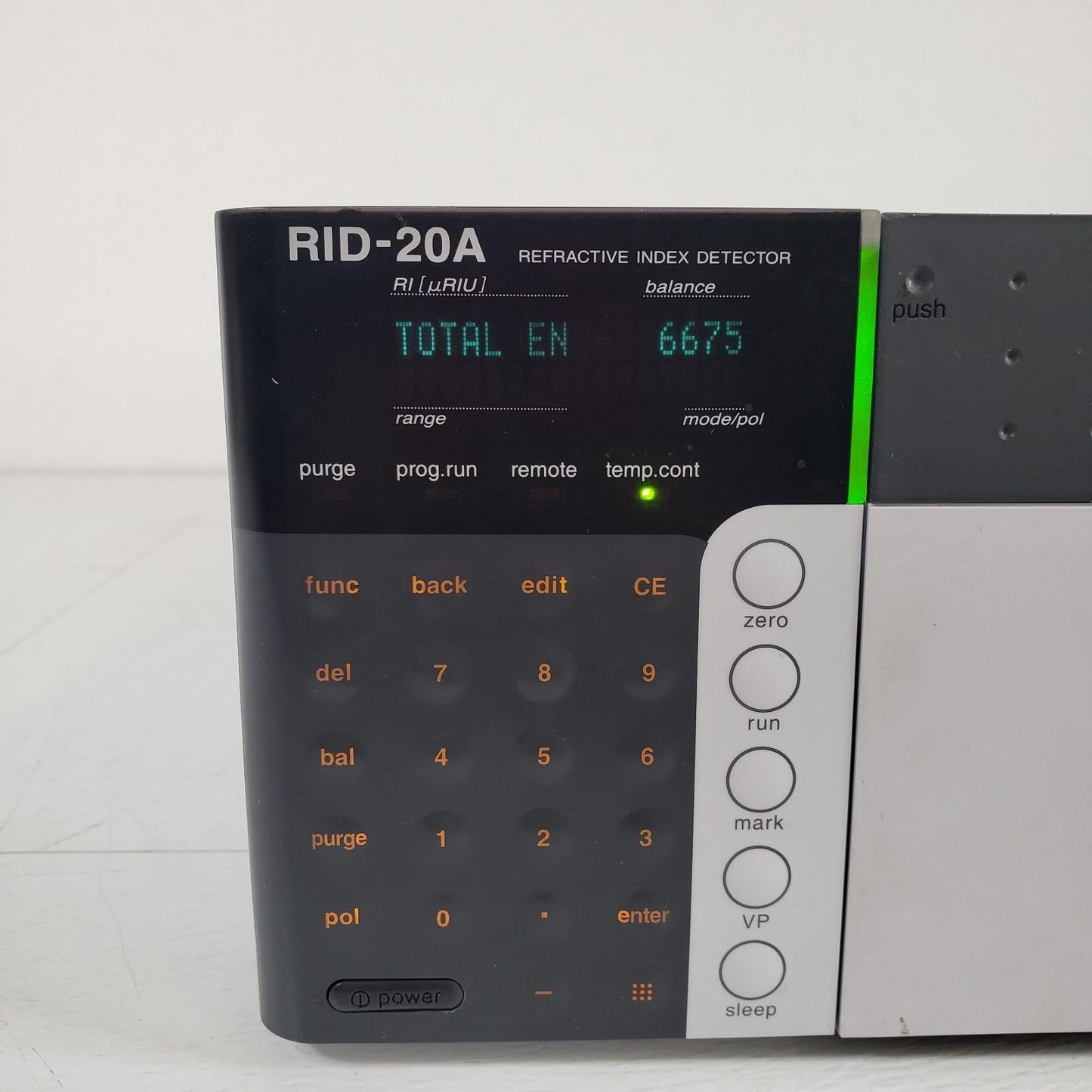 Shimadzu RID-20A Refractive Index Detector 228-45104-42 w/ Certification, Manual