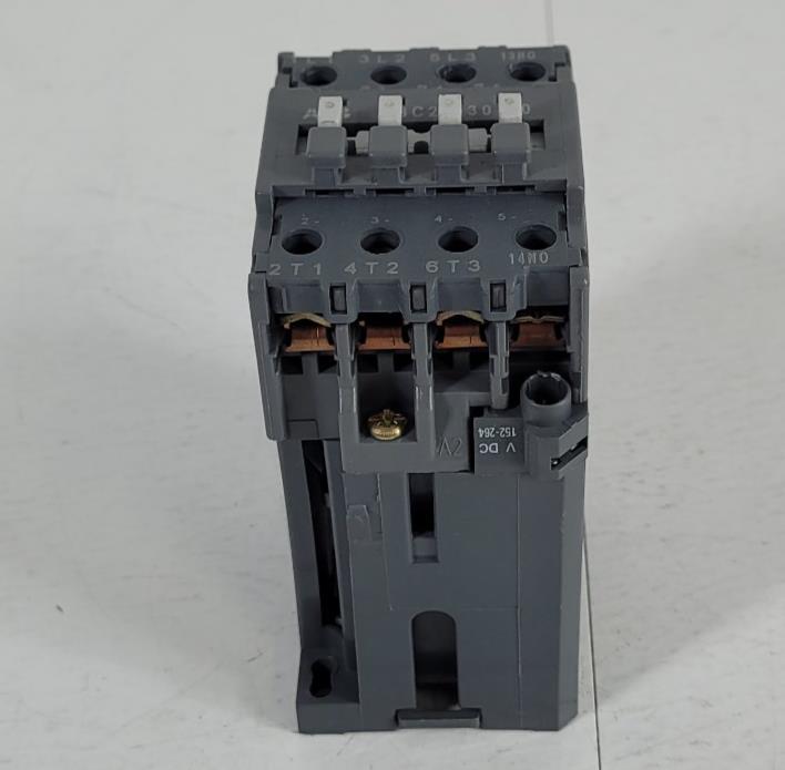 ABB TBC25-30-10 V DC 152-264V Activated Contactor 3 Main Poles One N/O Pole Used