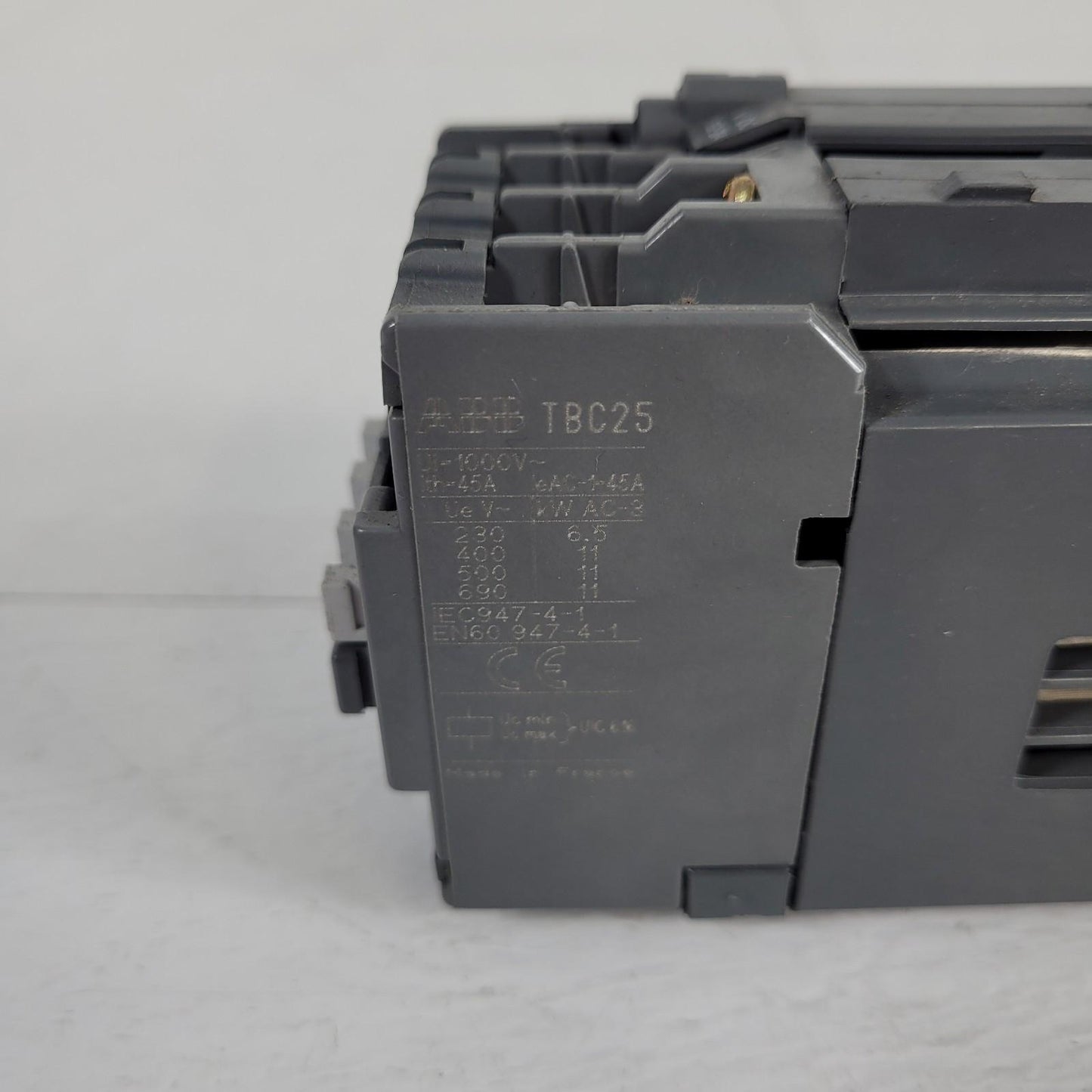 ABB TBC25-30-10 V DC 152-264V Activated Contactor 3 Main Poles One N/O Pole Used