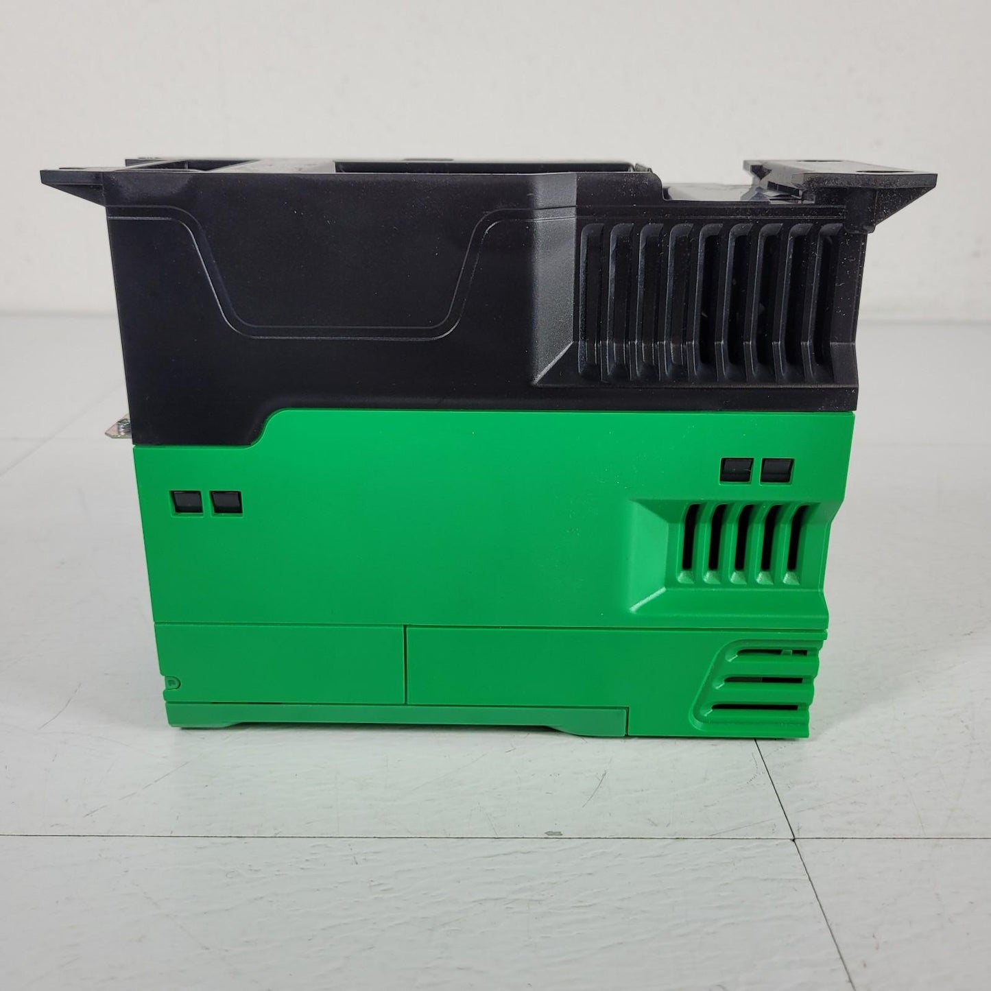 Nidec Commander C 1.1 kW C300-021 00056 A101 00 AB100 Control FRITSCH 86.4506.00