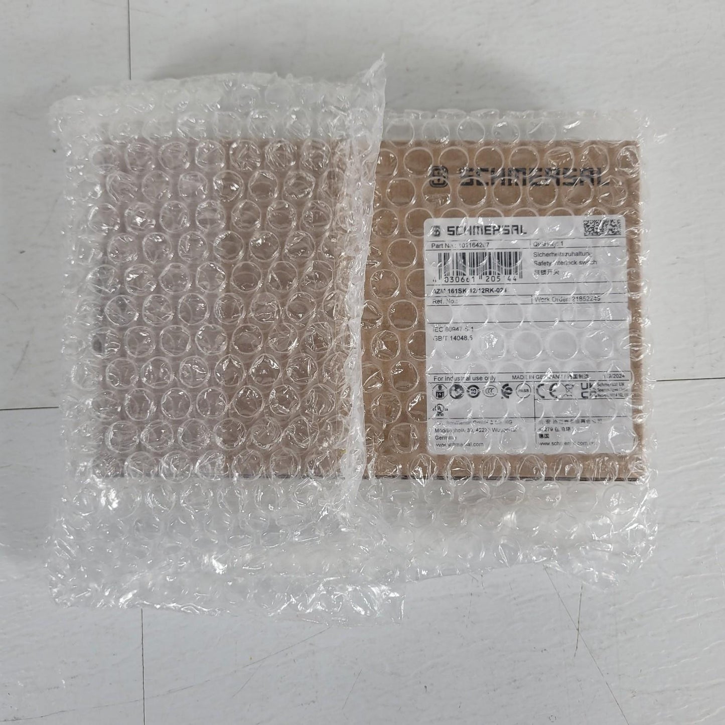 SCHMERSAL AZM 161SK-12/12RK-024 Position Switch With Guard Locking IP67