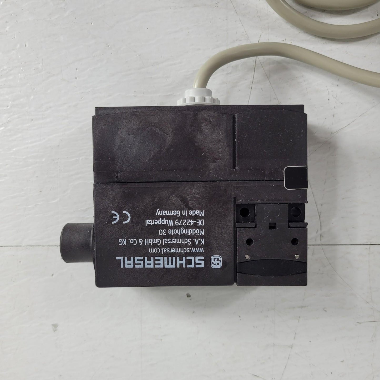 SCHMERSAL AZM170SK-11ZRK-2197 Keyed Interlock Switch 24 VAC/DC