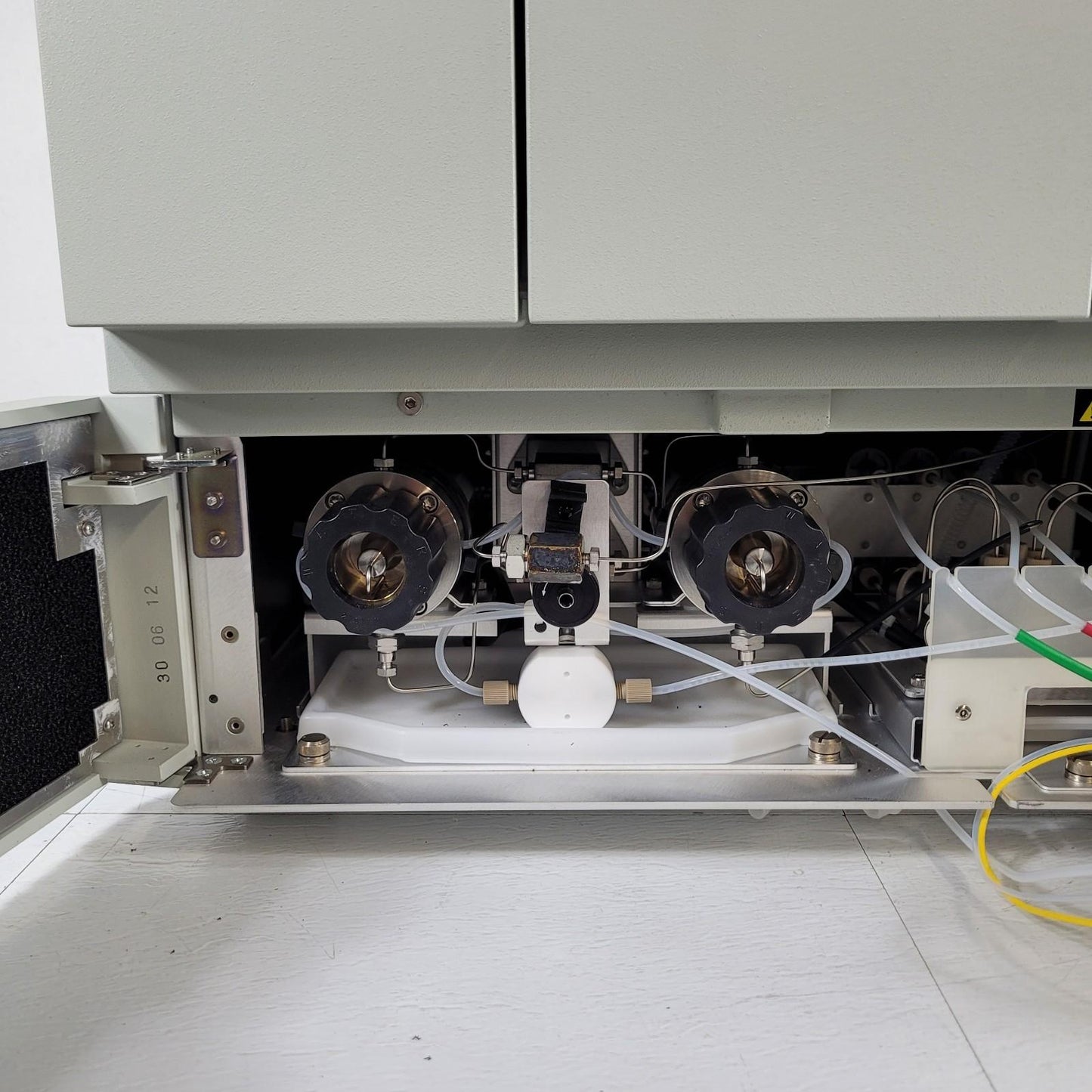Waters e2695 Alliance Separations Module w/ 2465 Electrochemical Detector HPLC
